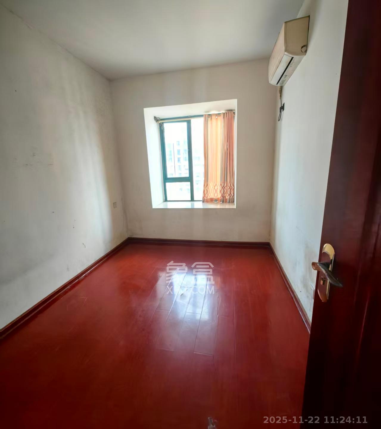 博长山水香颐  4室2厅2卫    2000.0元/月室内图