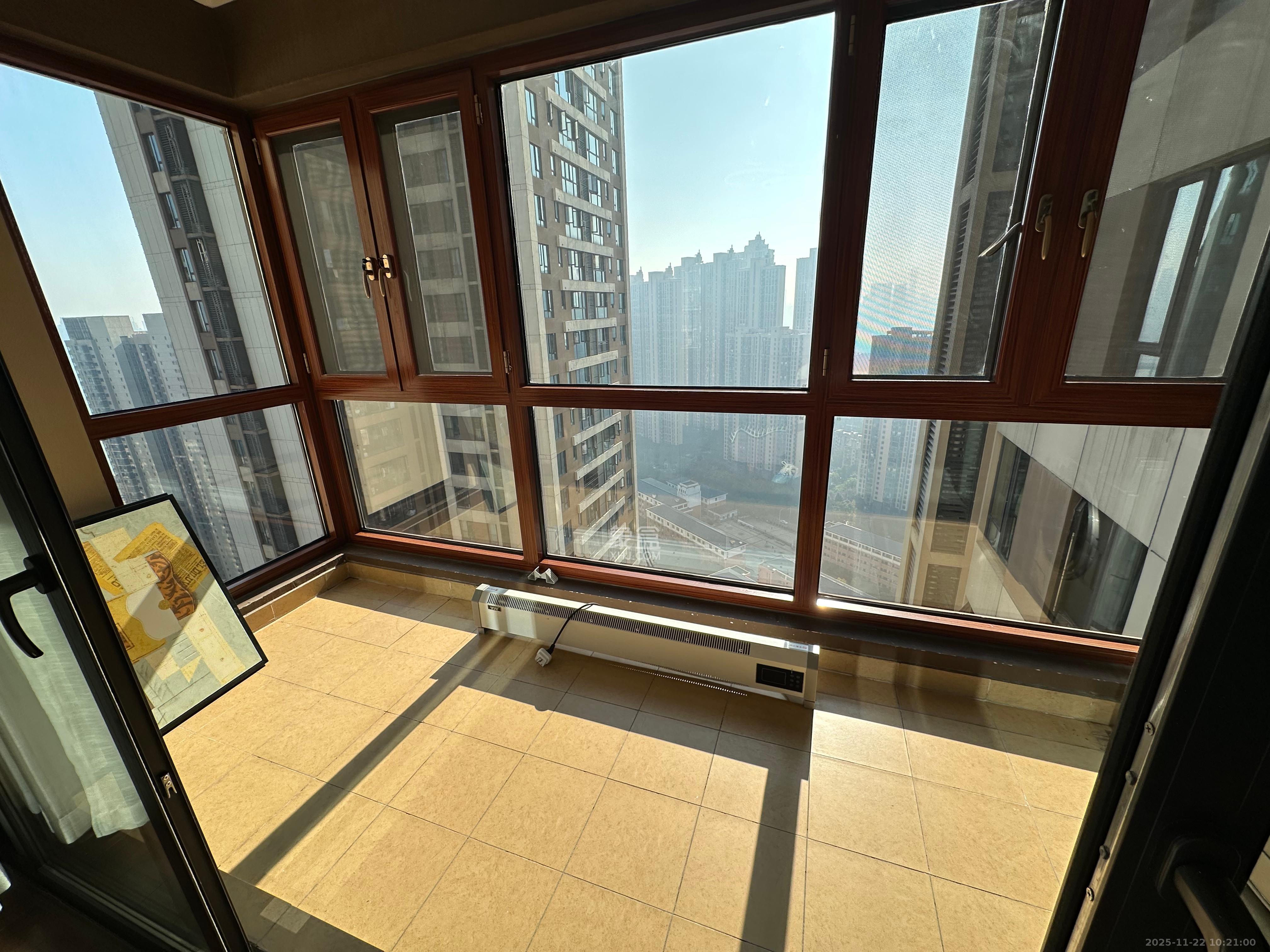 万科里金域国际  4室2厅2卫    4600.0元/月室内图