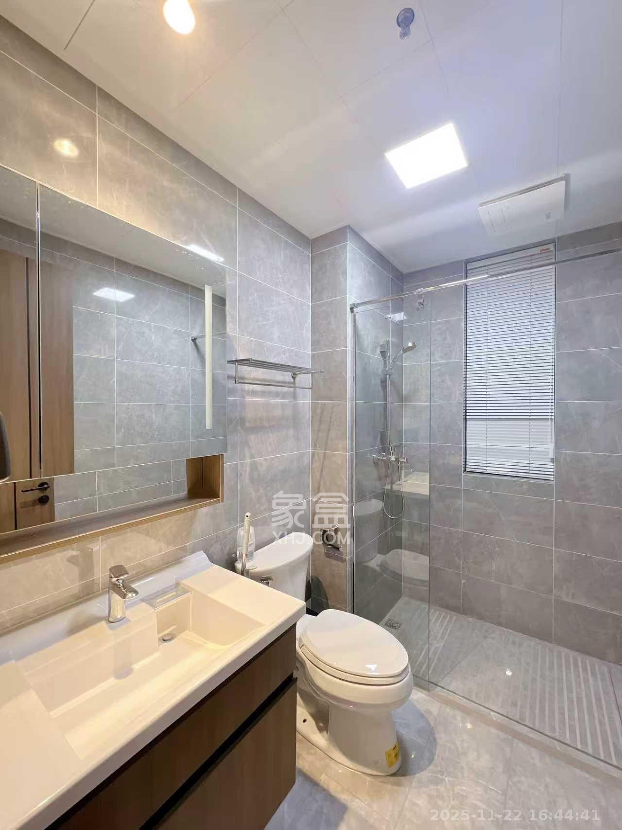 卓越中寰 1室0厅0卫 4500.0元/月 卓越中寰 1室0厅0卫 4500.0元/月室内图