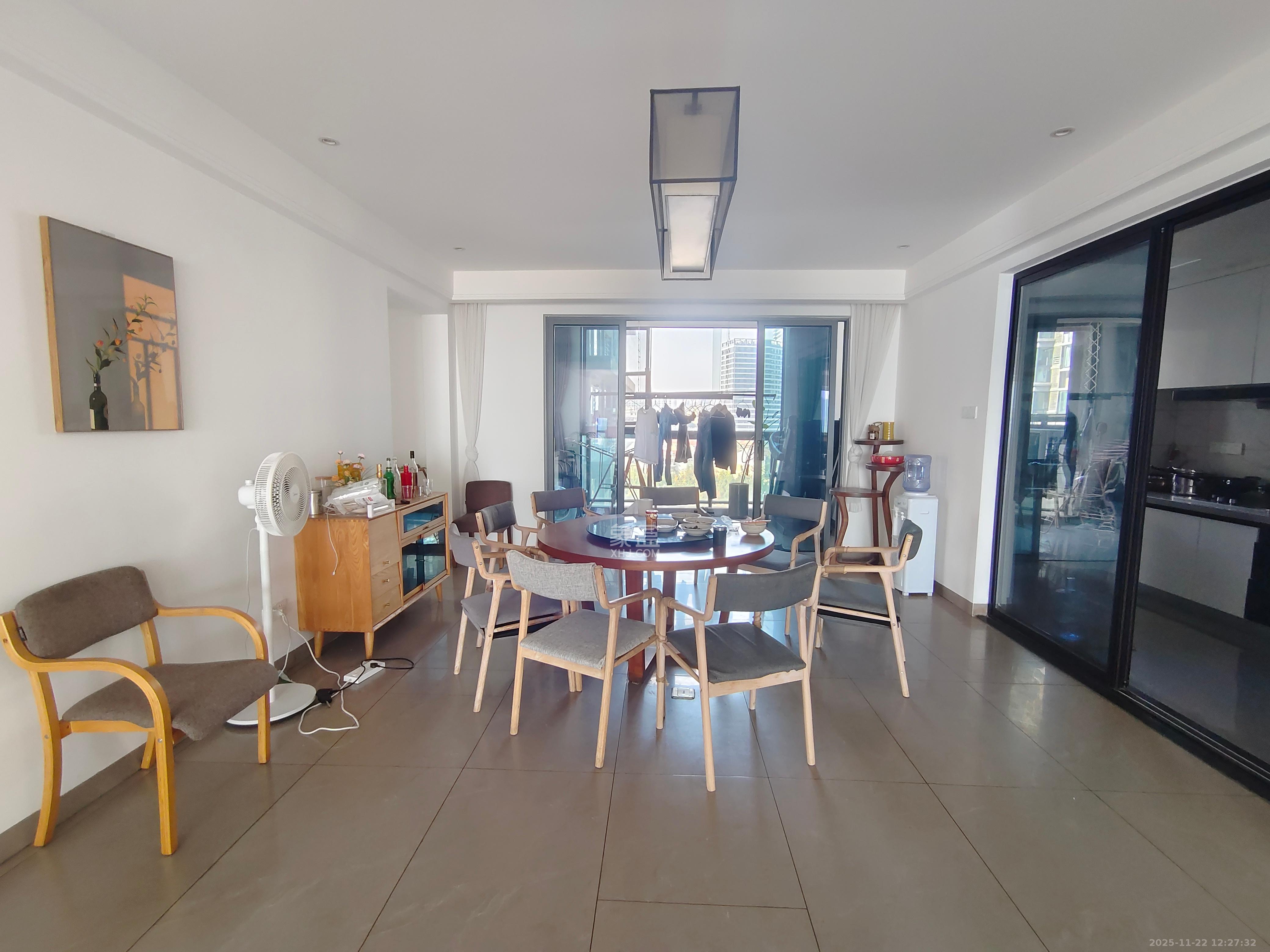 恩瑞御西湖 4室2厅3卫 6000.0元/月 恩瑞御西湖 4室2厅3卫 6000.0元/月室内图