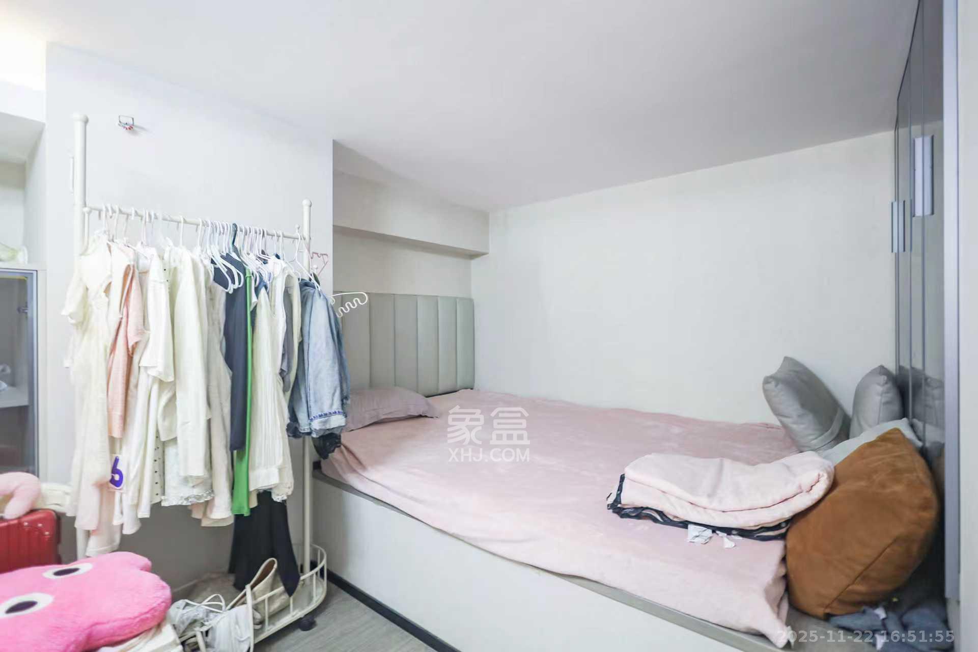 中一鲲出(鲲鹏府) 2室1厅1卫 2300.0元/月 中一鲲出(鲲鹏府) 2室1厅1卫 2300.0元/月室内图