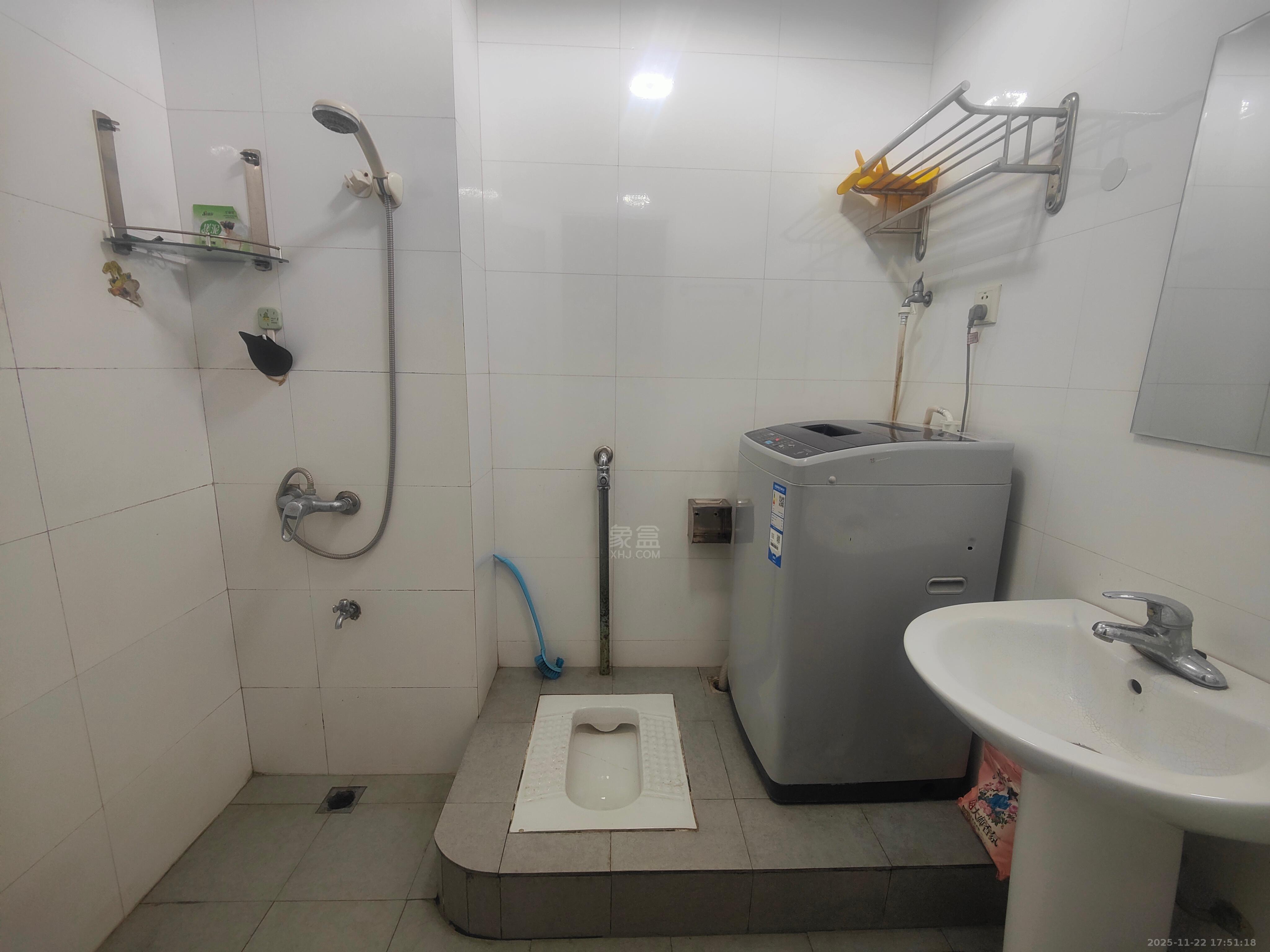 庐山春天大厦(和一宾馆) 1室1厅1卫 900.0元/月 庐山春天大厦(和一宾馆) 1室1厅1卫 900.0元/月室内图