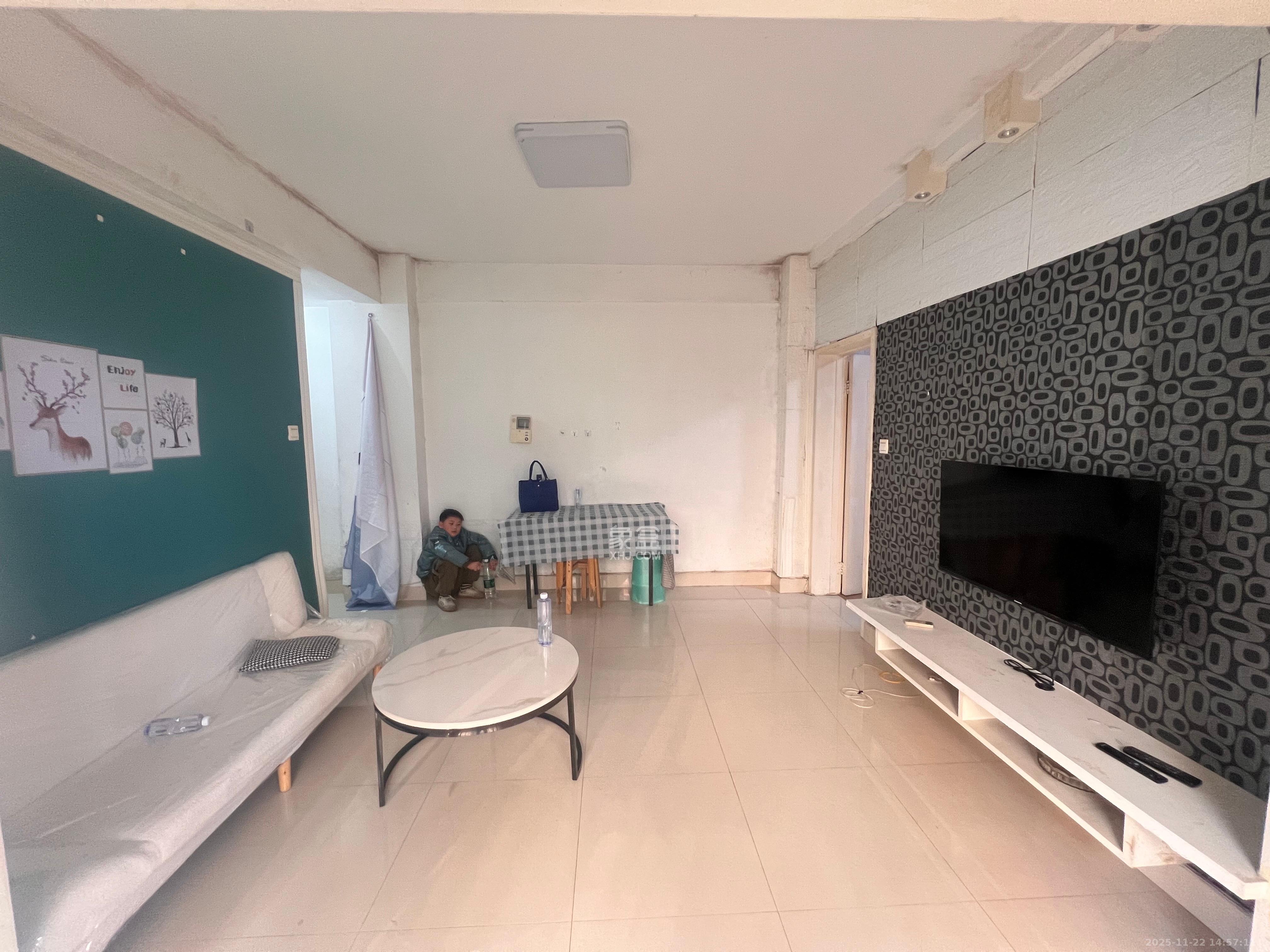 上海城小区  1室1厅1卫    1400.0元/月室内图