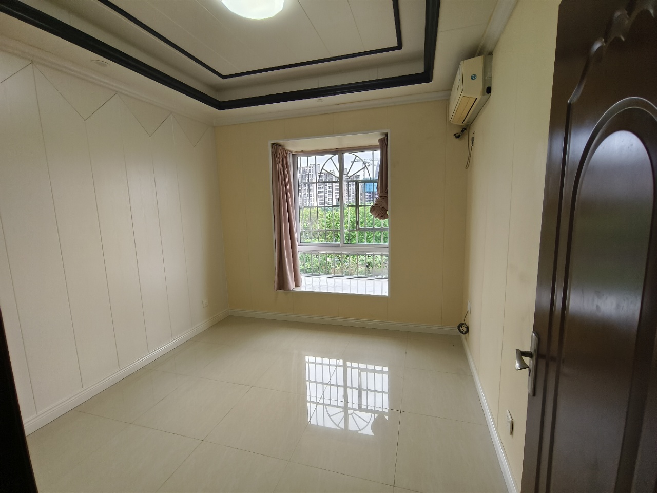 八一小区 3室2厅2卫 3200.0元/月 八一小区 3室2厅2卫 3200.0元/月室内图