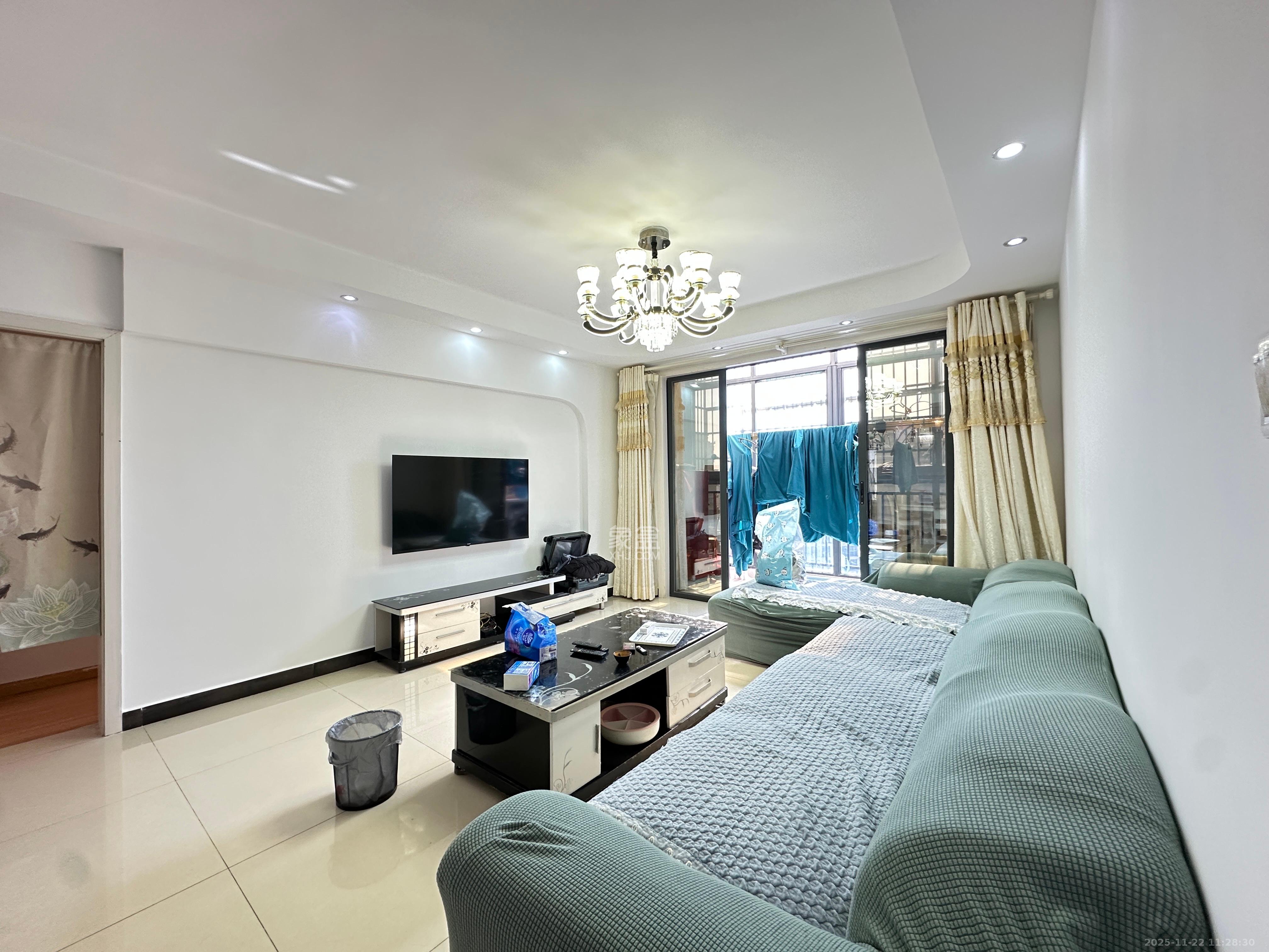 保利麓谷林语C区 3室2厅2卫 2600.0元/月 保利麓谷林语C区 3室2厅2卫 2600.0元/月室内图