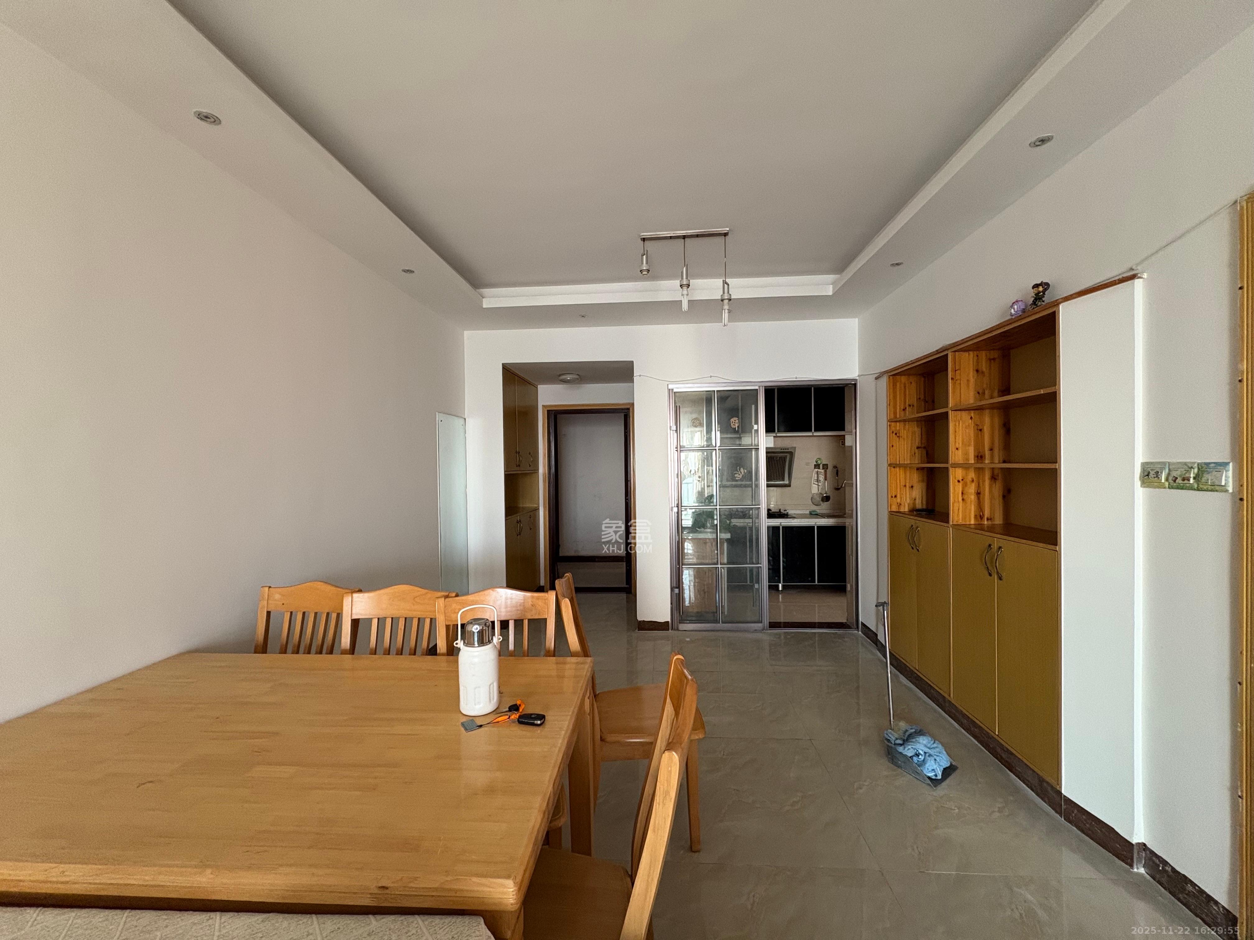 旭辉华庭  1室2厅1卫    1500.0元/月室内图