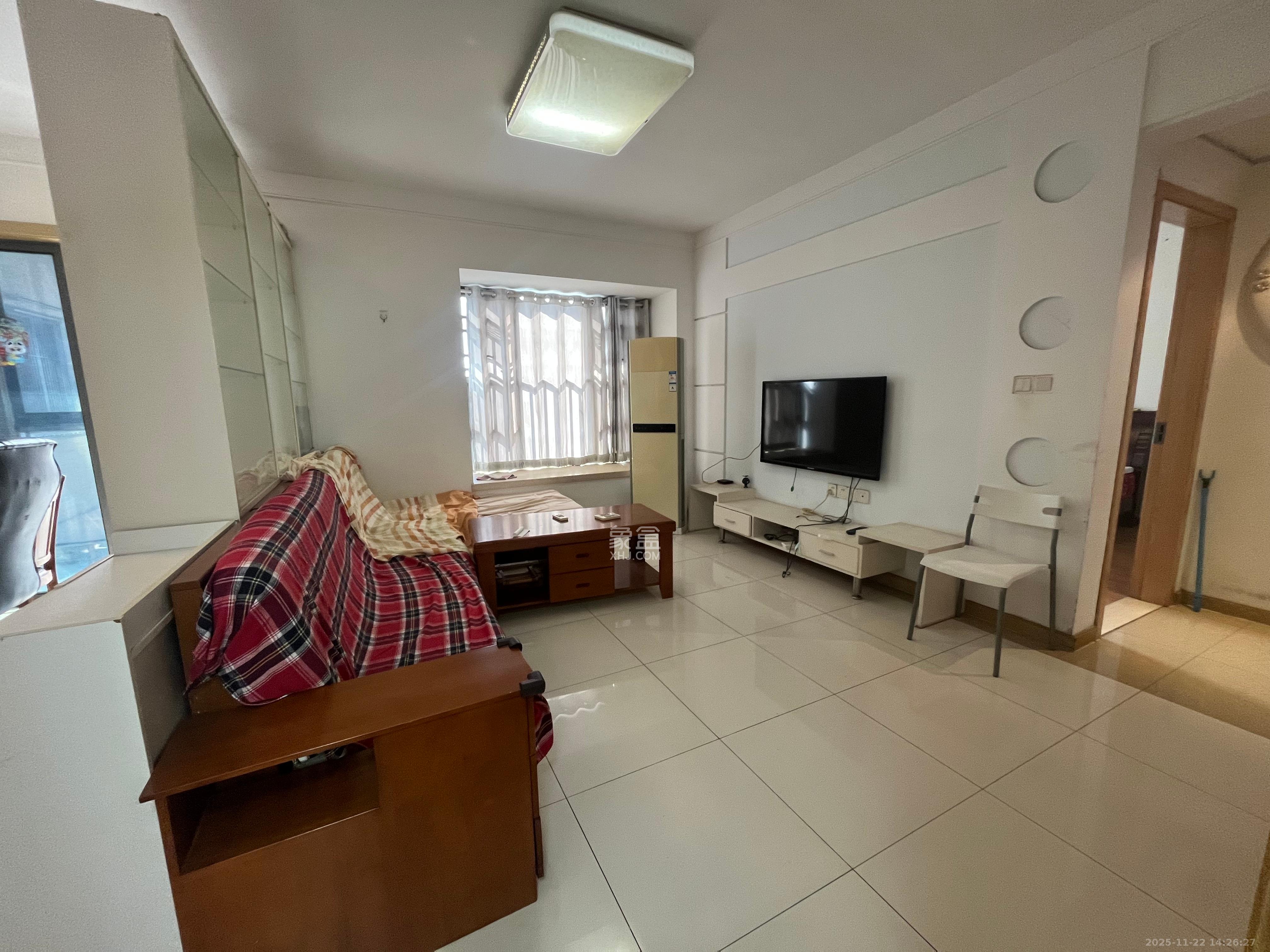 珠江花城三期锦鲤 3室2厅1卫 2300.0元/月 珠江花城三期锦鲤 3室2厅1卫 2300.0元/月室内图