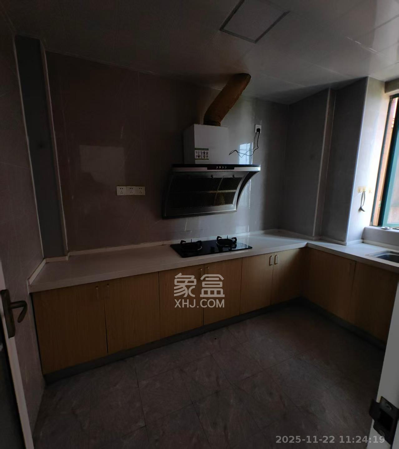 博长山水香颐 4室2厅2卫 2000.0元/月 博长山水香颐 4室2厅2卫 2000.0元/月室内图