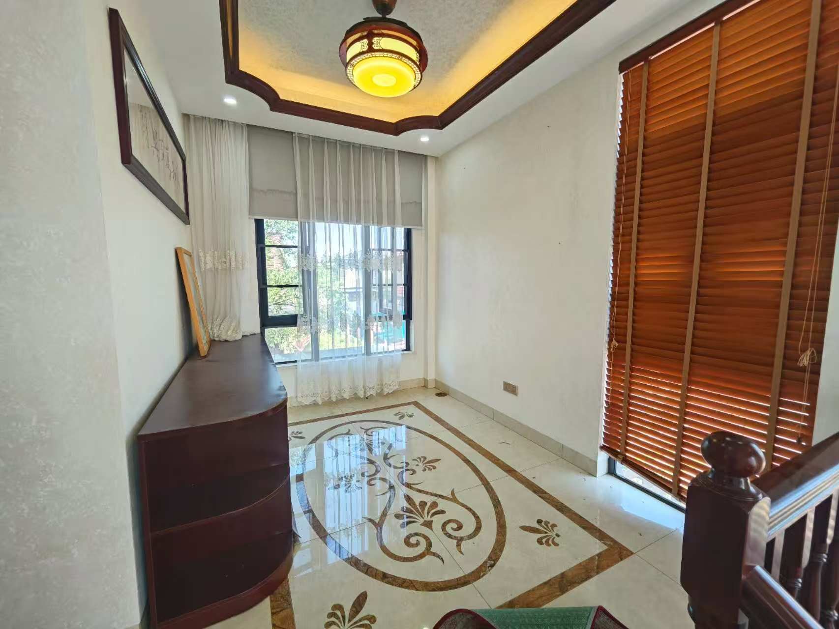 鸿洲江山  5室2厅2卫    15000.0元/月室内图