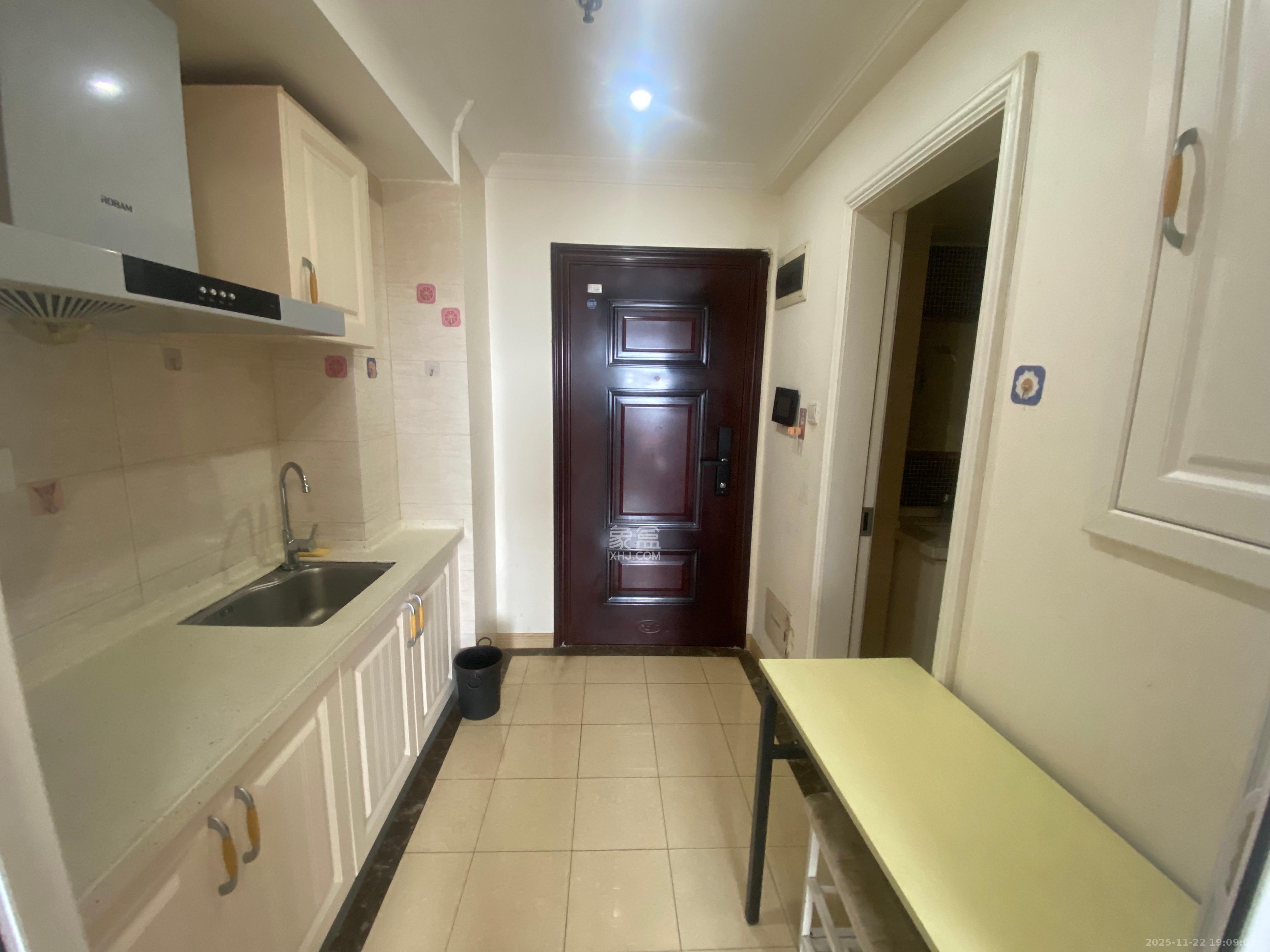 五江天街北区  1室1厅1卫    1300.0元/月室内图