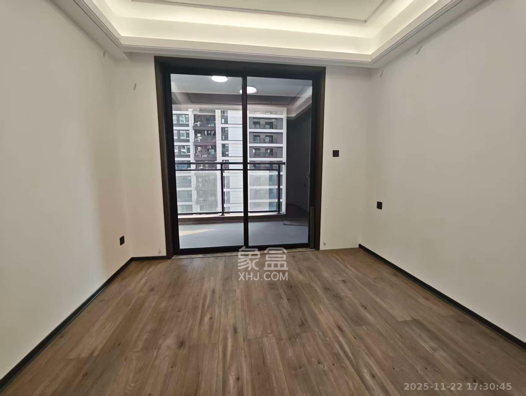 荣盛锦绣学府  3室2厅2卫    2200.0元/月室内图