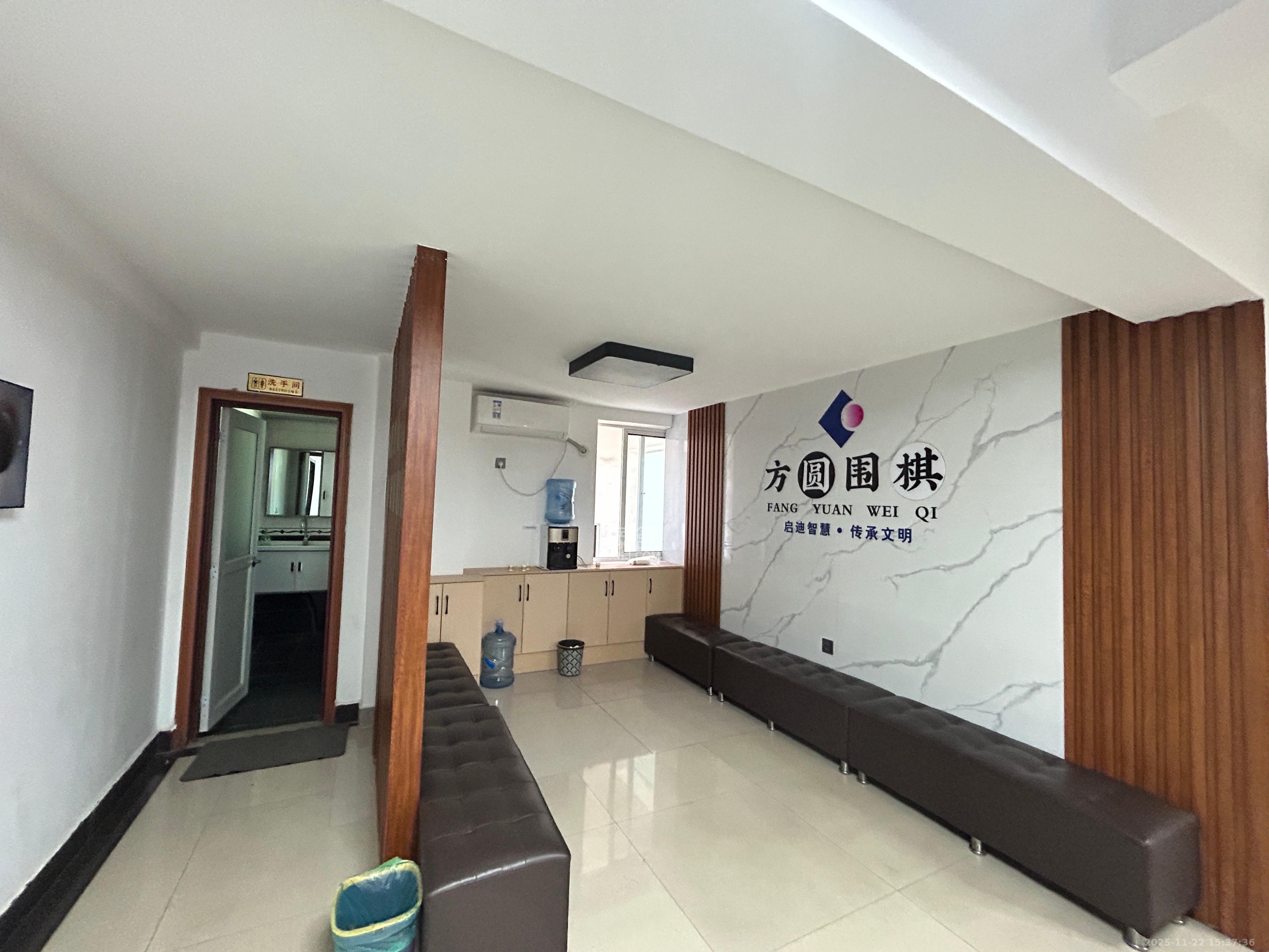 佳天国际新城 3室2厅2卫 4500.0元/月 佳天国际新城 3室2厅2卫 4500.0元/月室内图