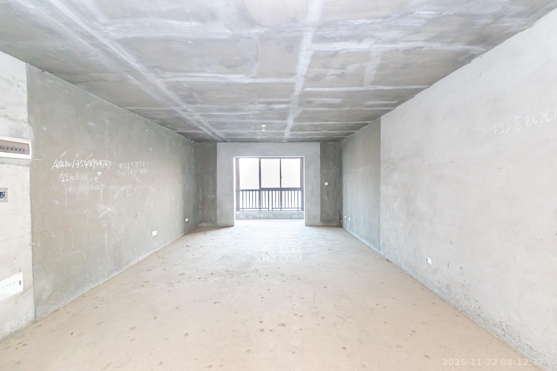 星月绿洲  5室2厅2卫    198.0万