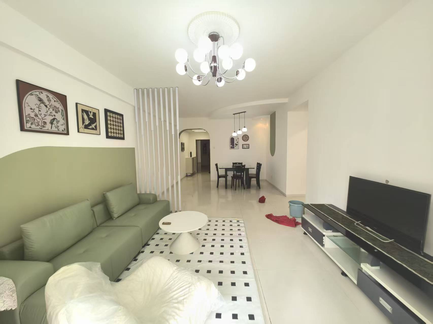 金域湾畔  3室2厅2卫    3300.0元/月室内图