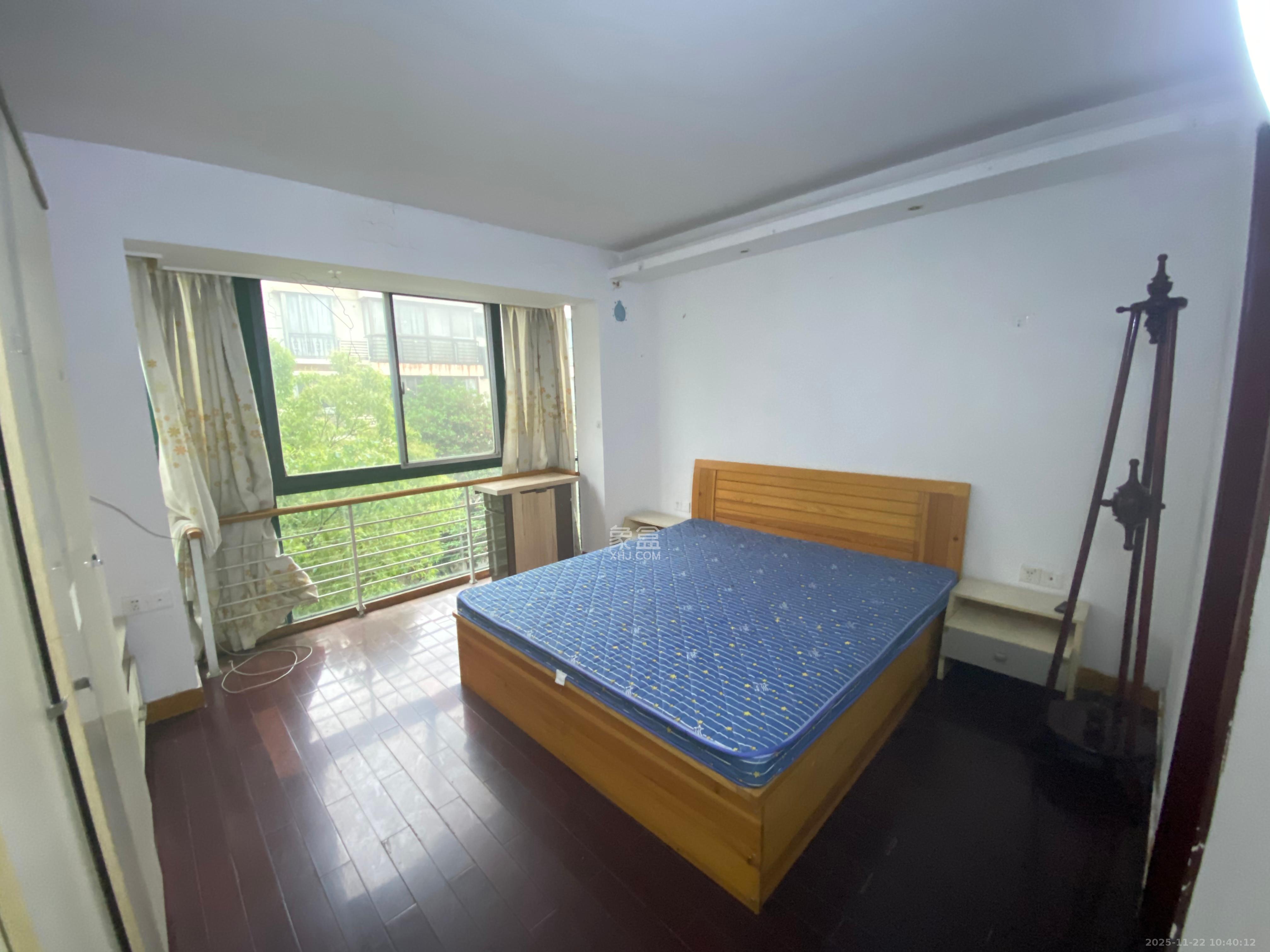 东方新城 3室2厅2卫 2000.0元/月 东方新城 3室2厅2卫 2000.0元/月室内图