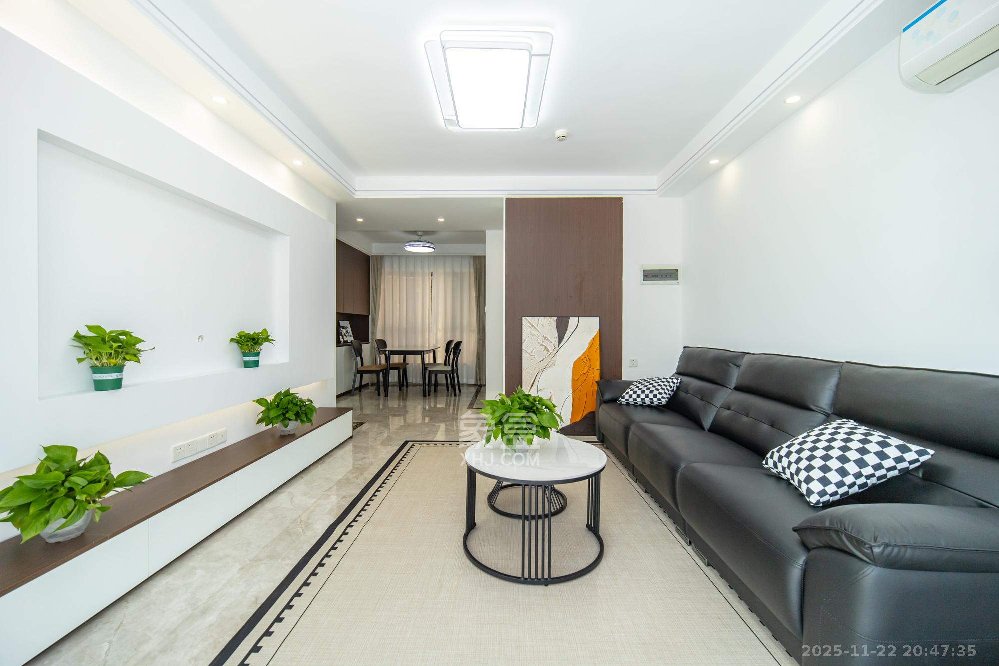 新长海广场  3室2厅2卫    79.9万