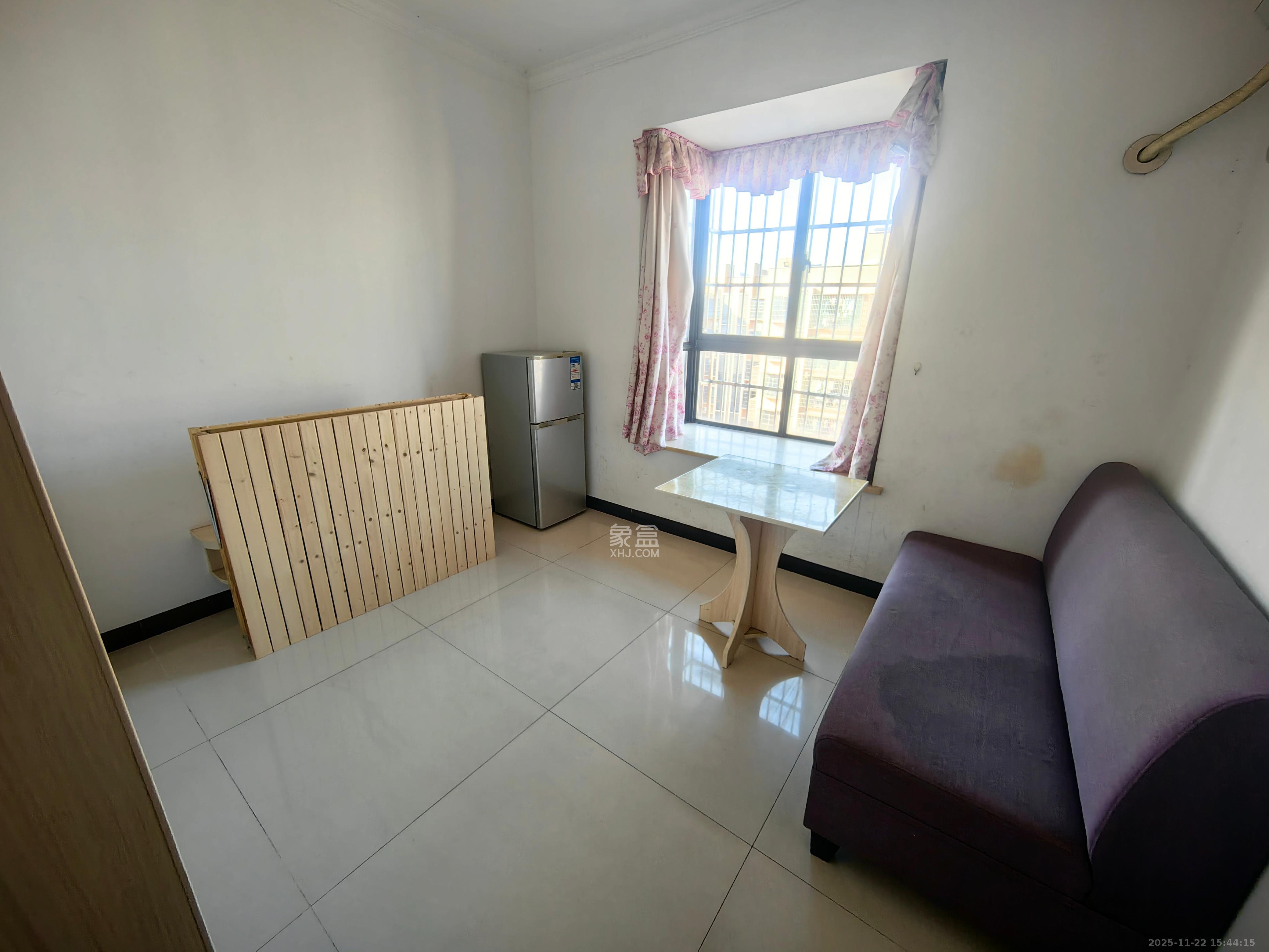 观沙嘉园  1室1厅1卫    1400.0元/月室内图