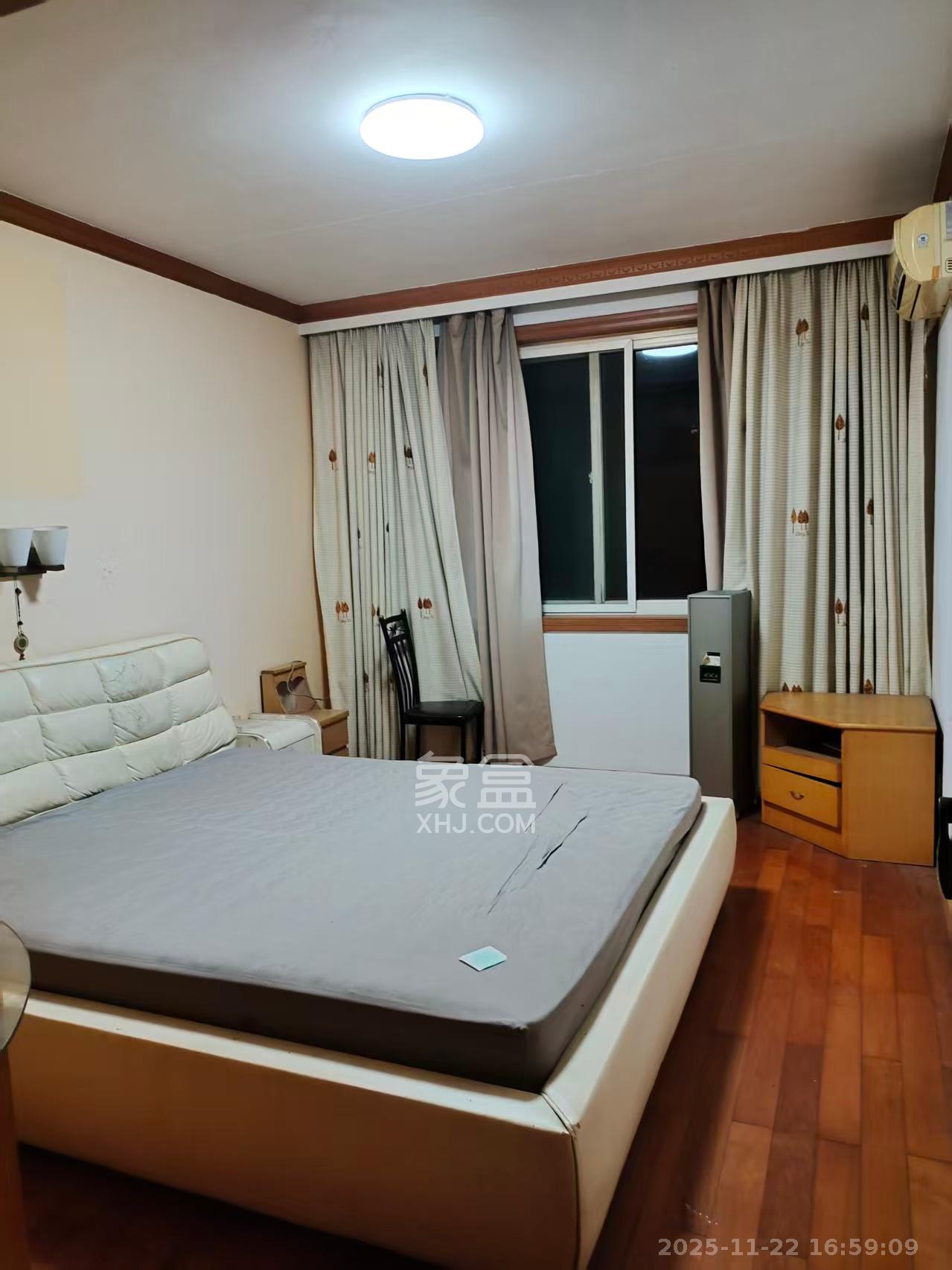 融城花苑  3室2厅1卫    1800.0元/月