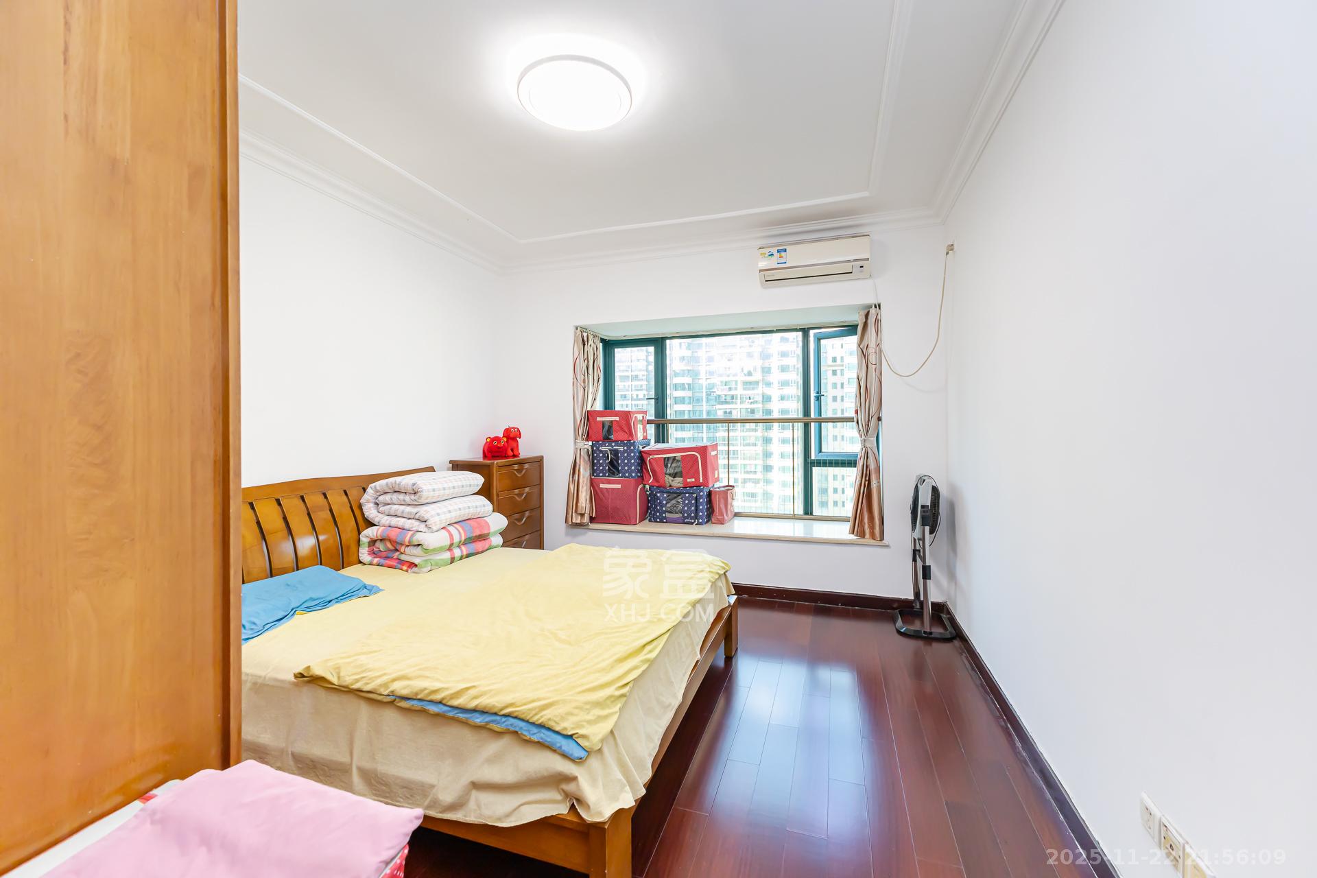 恒大名都 4室2厅2卫 72.0万 恒大名都 4室2厅2卫 72.0万卧室