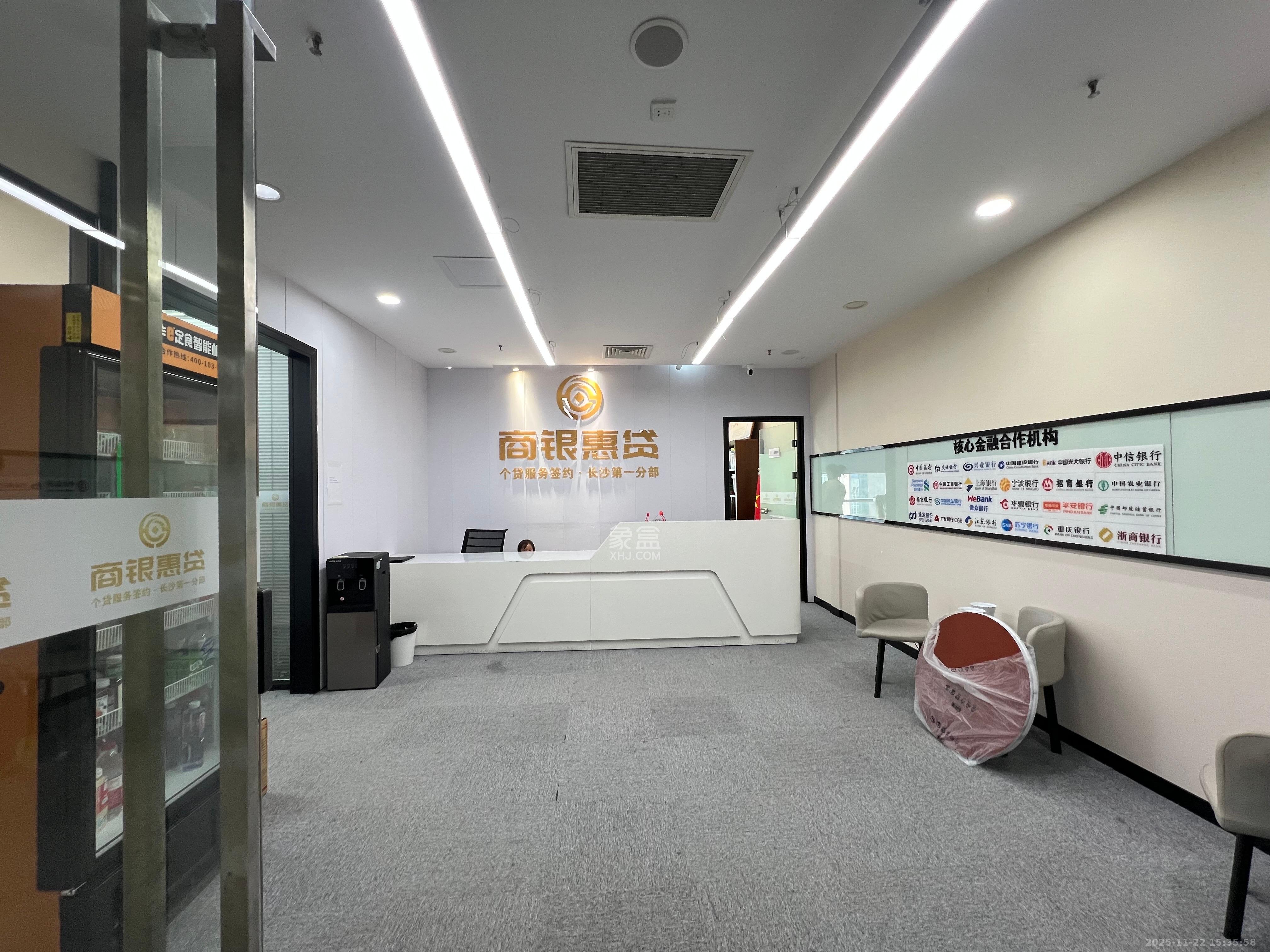 湘江财富金融中心   66.5㎡      12000.0元/月