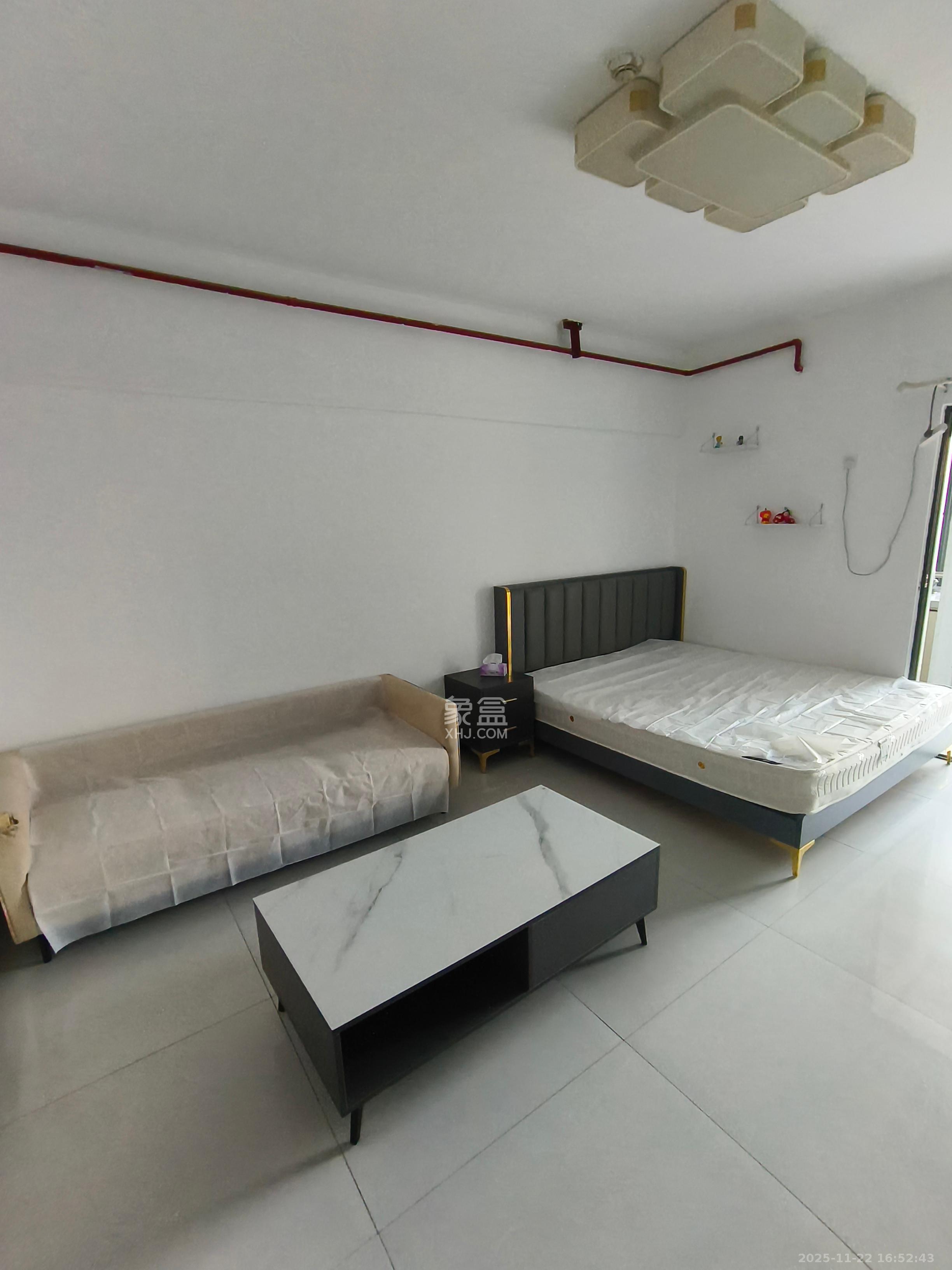 五一钻界  1室0厅1卫    2000.0元/月室内图