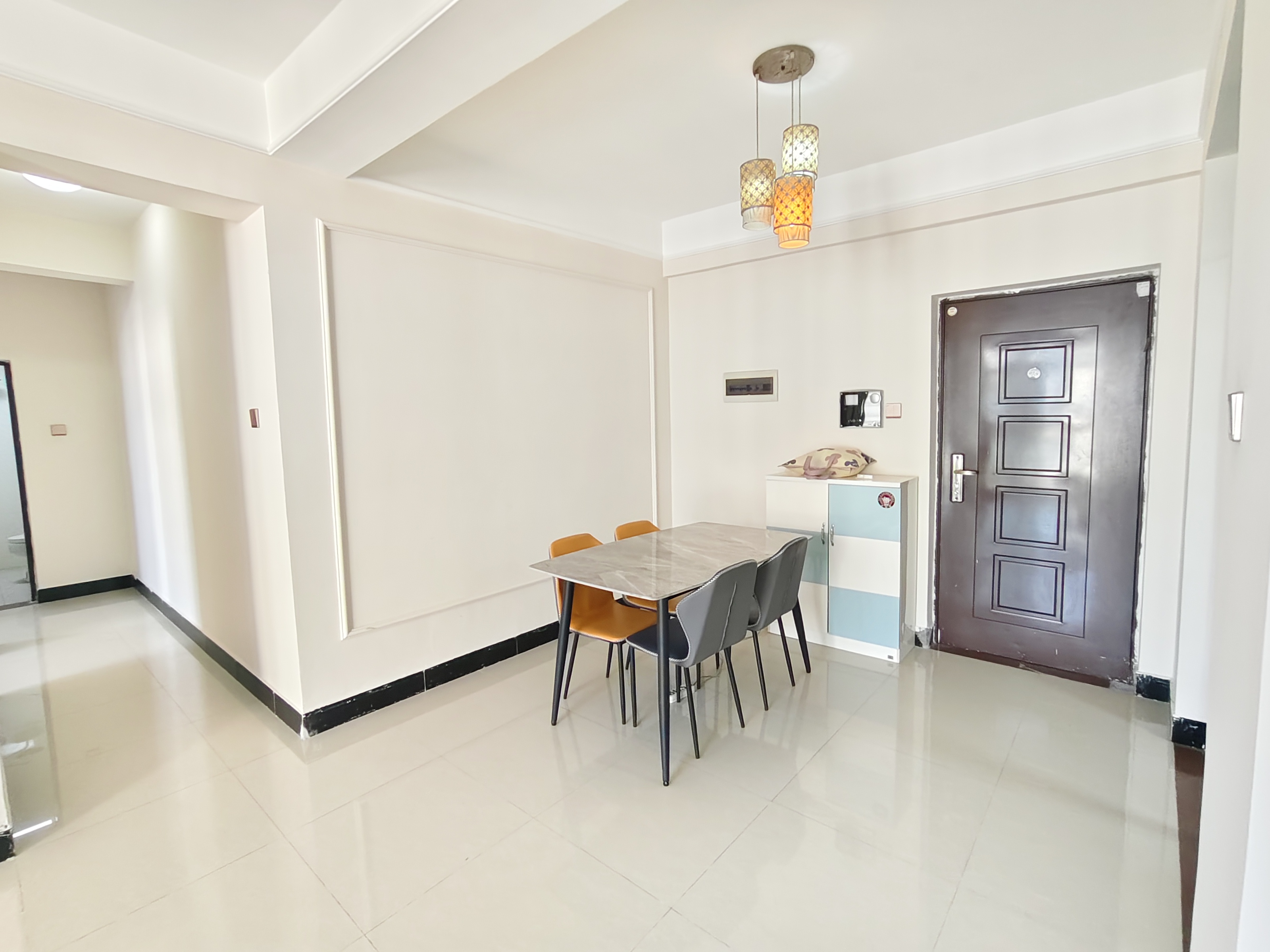 亚洲豪苑南区  2室2厅1卫    2600.0元/月室内图