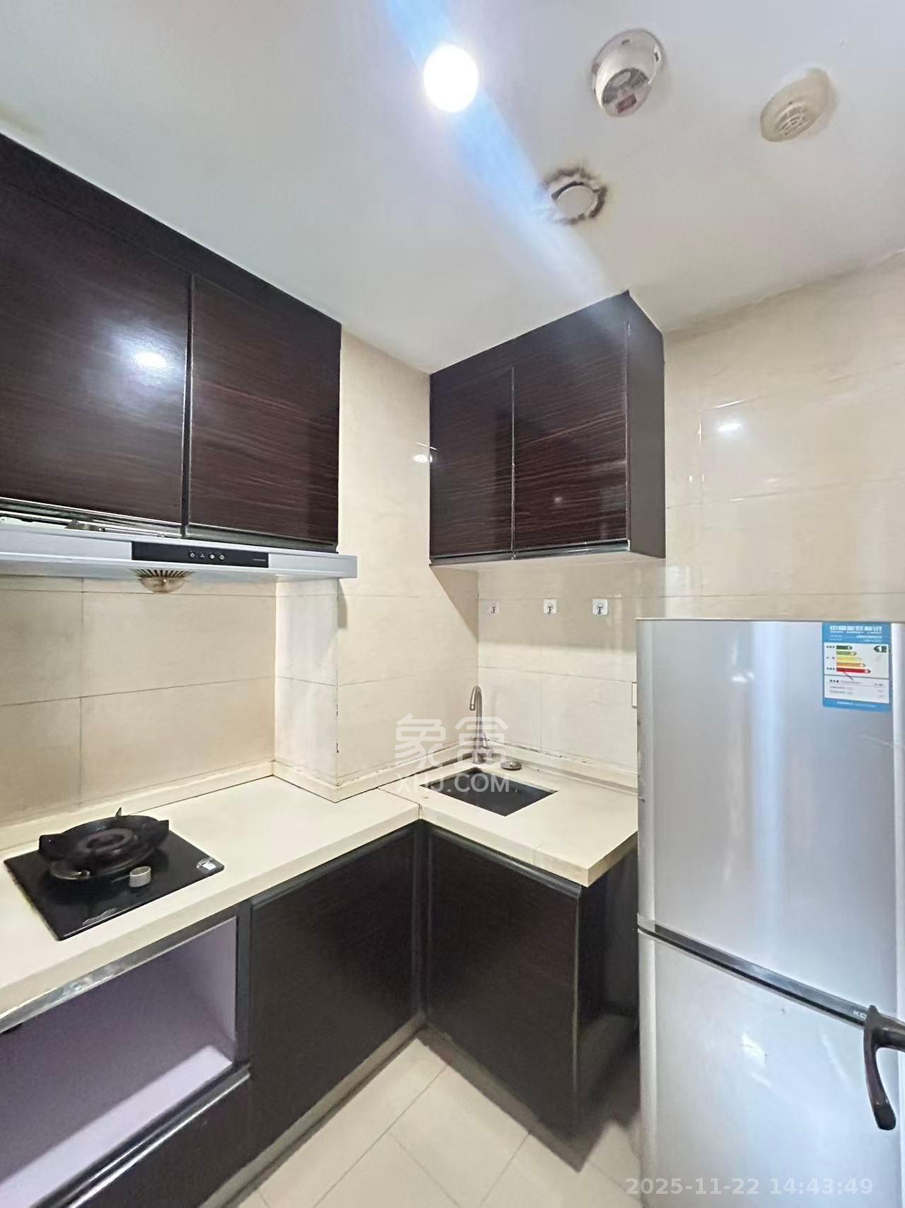 德思勤城市广场(宝格丽公寓) 1室1厅1卫 2000.0元/月 德思勤城市广场(宝格丽公寓) 1室1厅1卫 2000.0元/月室内图