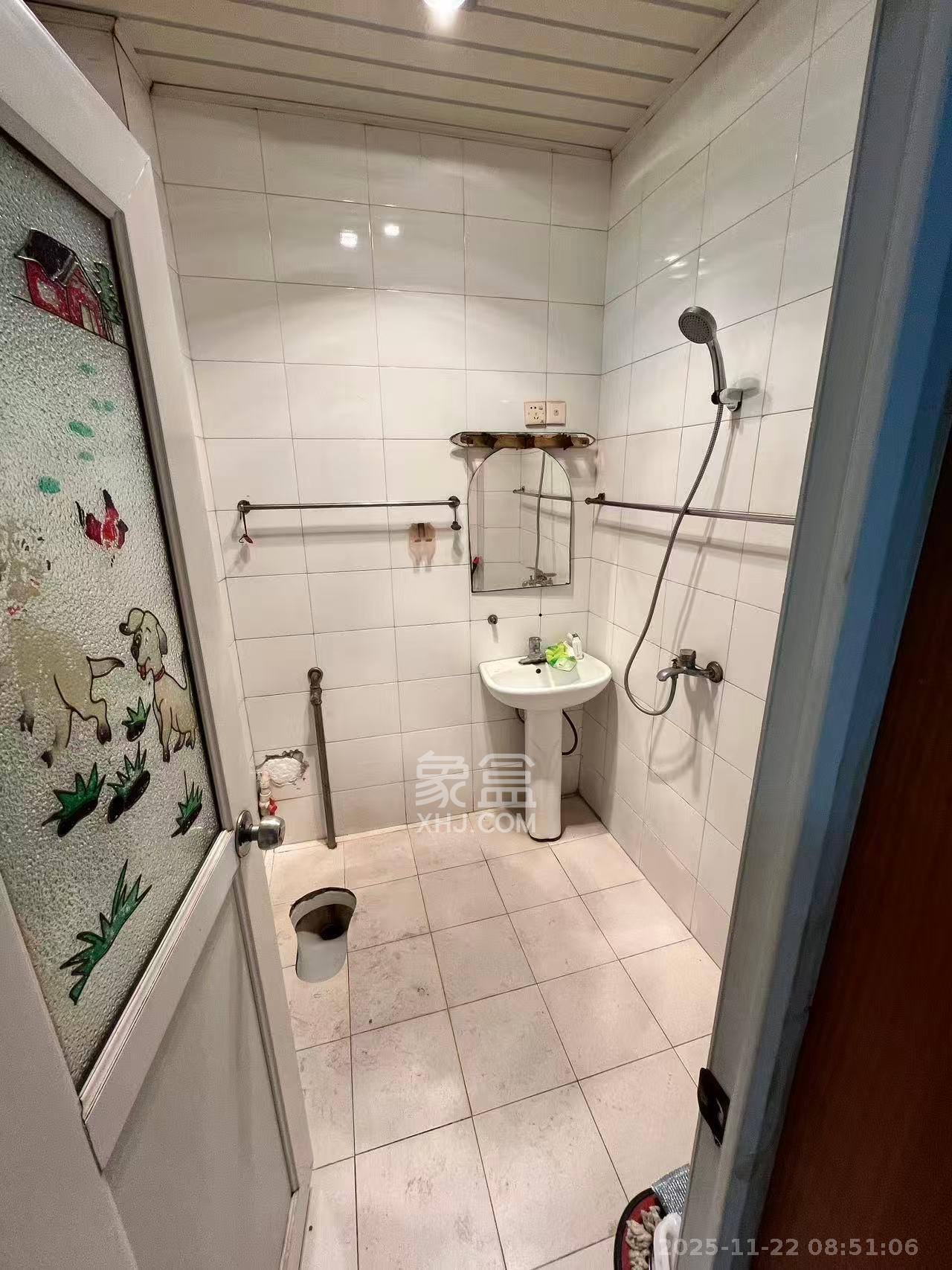 中南汽车世界  2室1厅1卫    1000.0元/月室内图