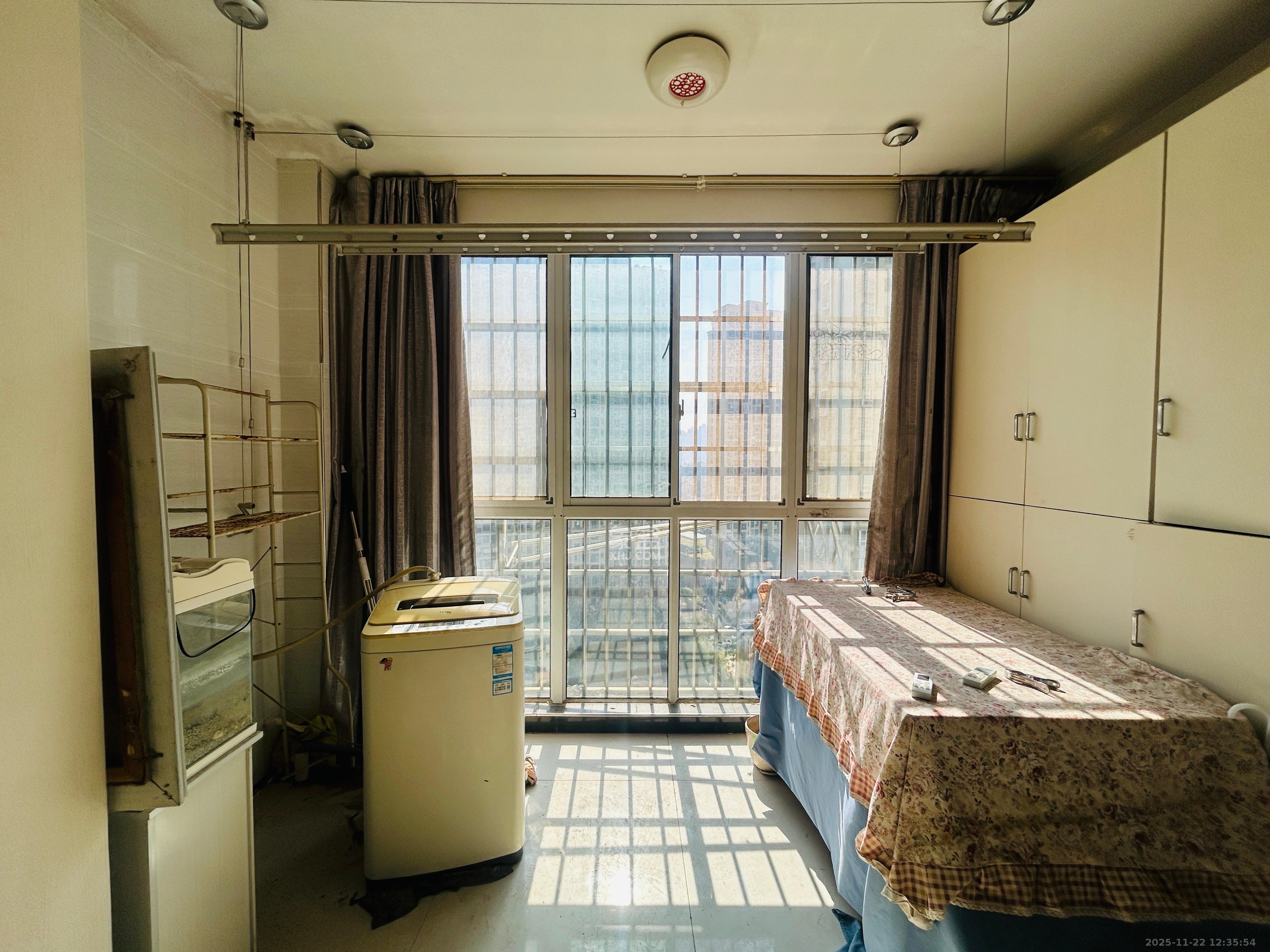 中房F联邦  3室2厅1卫    2700.0元/月室内图