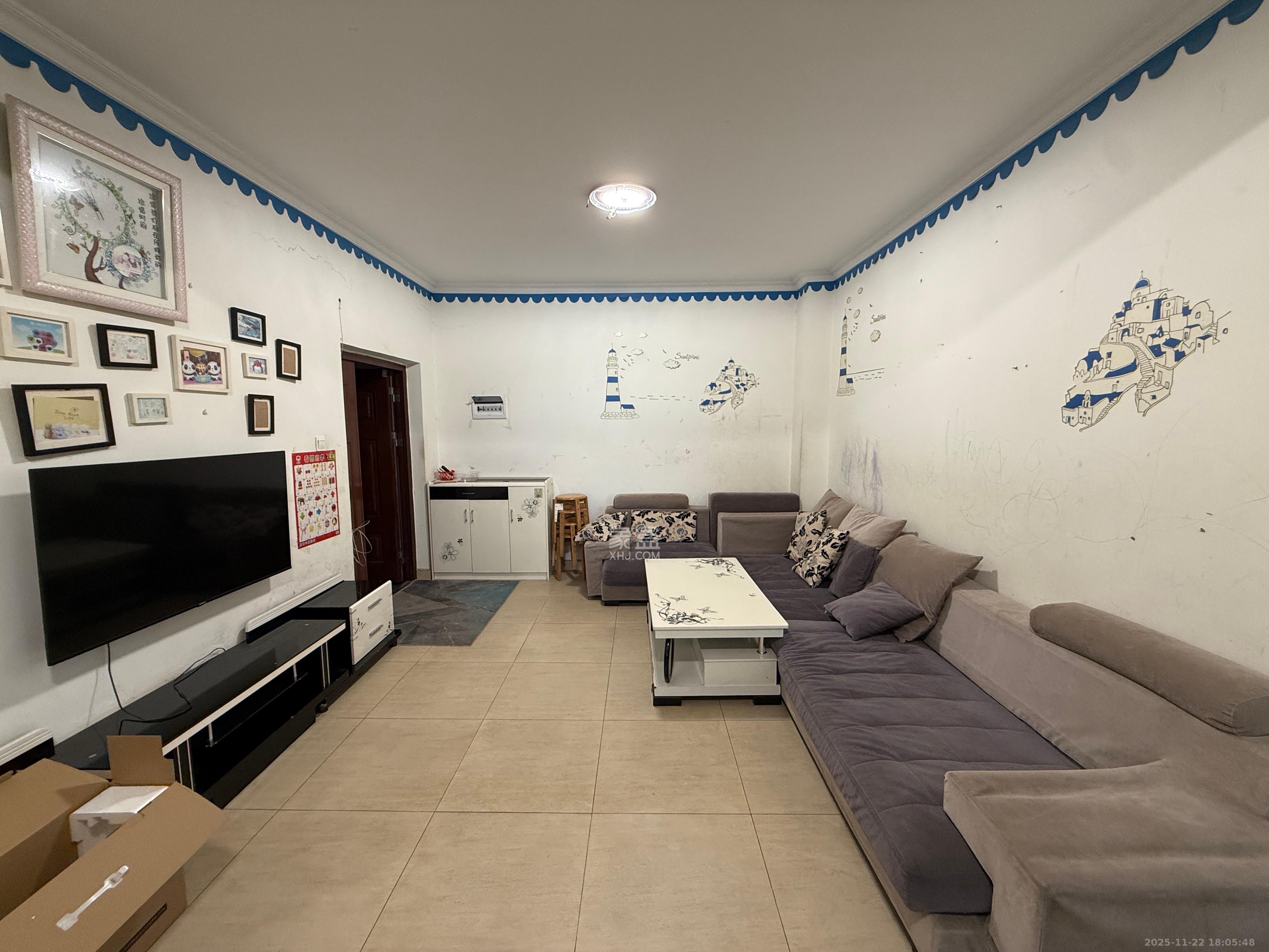 月亮湾草莓街区一、二期  3室2厅1卫    1600.0元/月