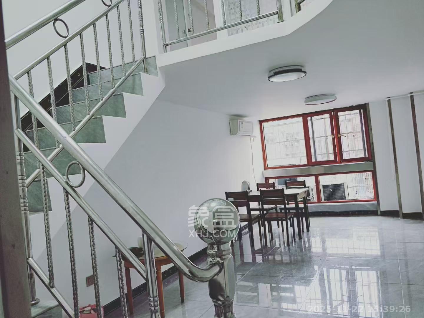 城市经典 2室2厅1卫 3500.0元/月 城市经典 2室2厅1卫 3500.0元/月室内图