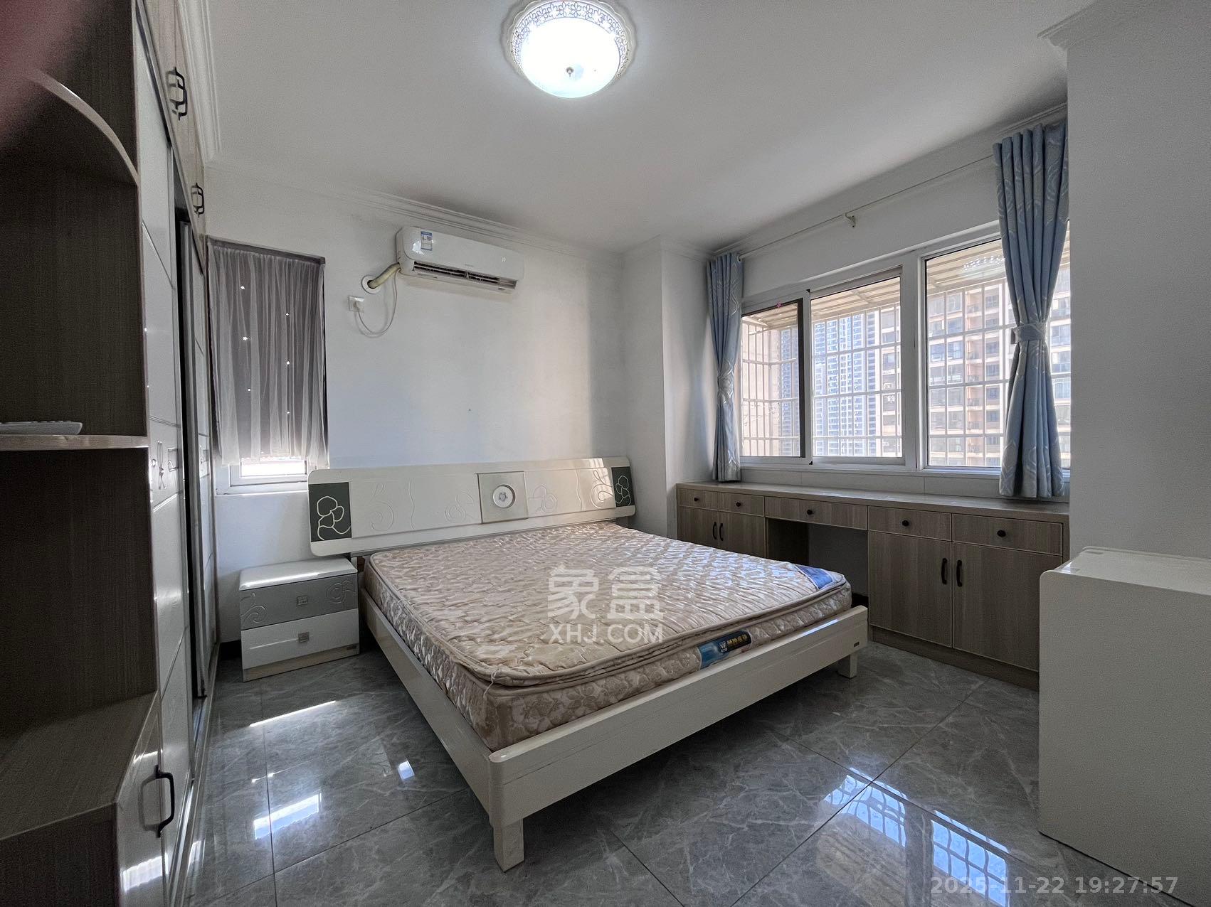 和康园小区  1室1厅1卫    1300.0元/月室内图