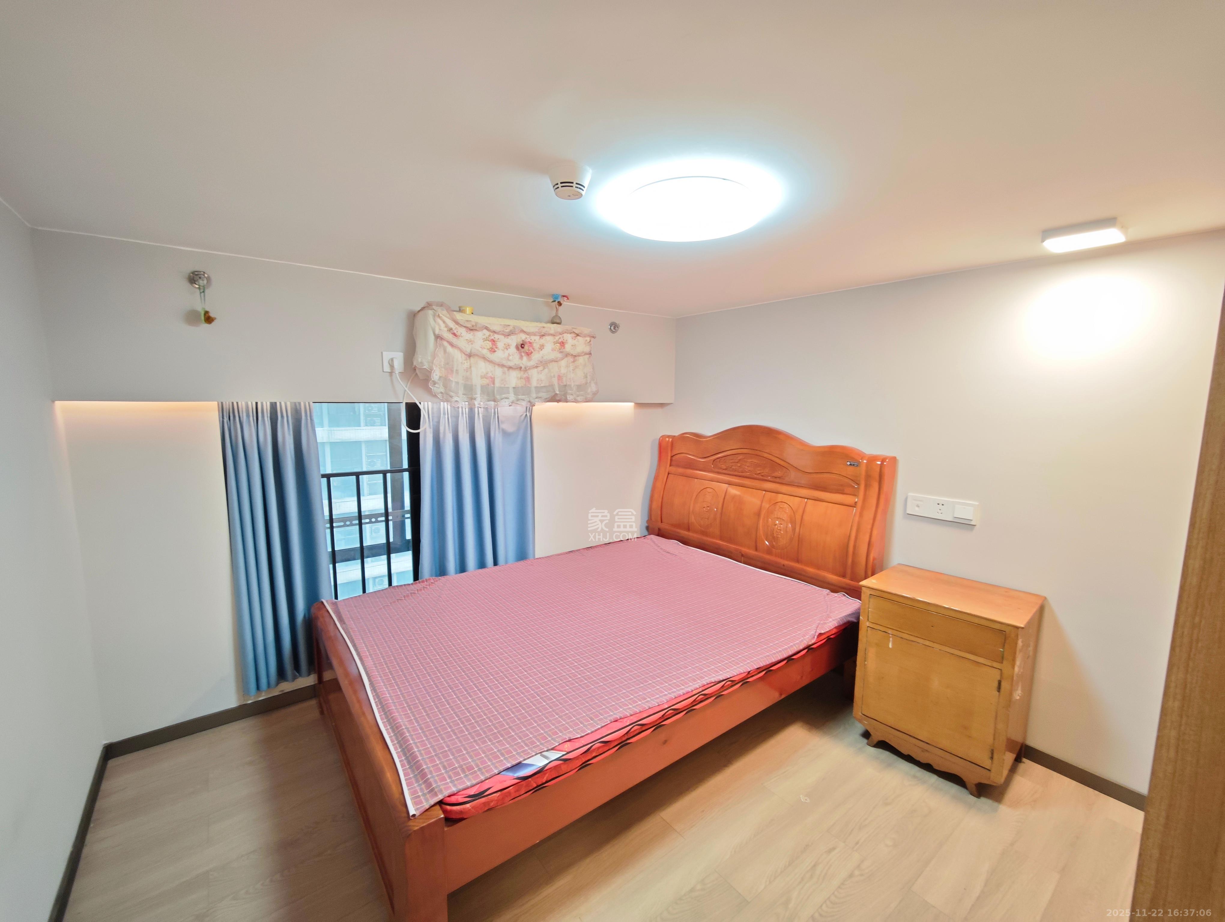 时代年华 3室2厅2卫 1700.0元/月 时代年华 3室2厅2卫 1700.0元/月室内图