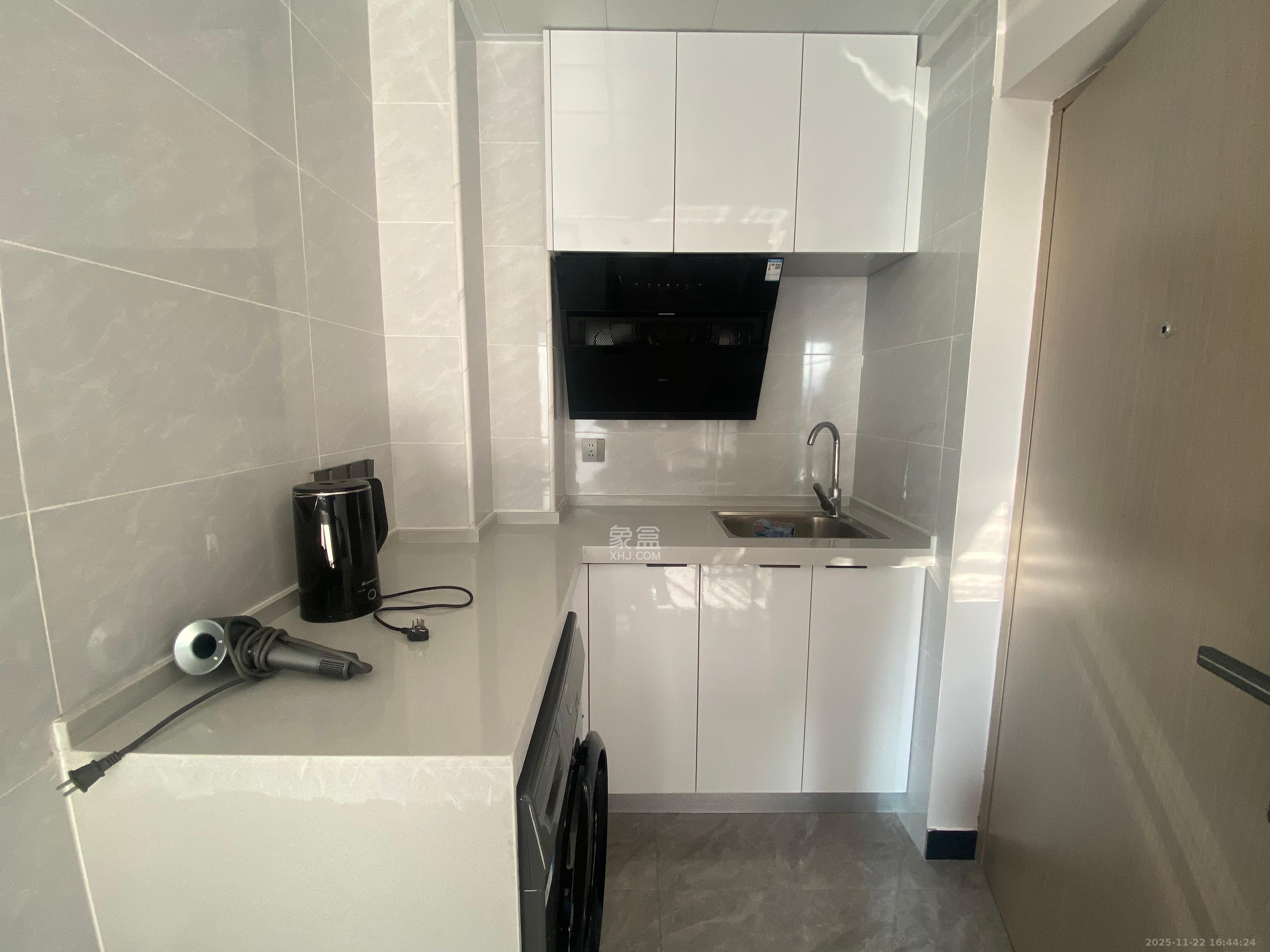 金地峯范 1室0厅0卫 1800.0元/月 金地峯范 1室0厅0卫 1800.0元/月室内图