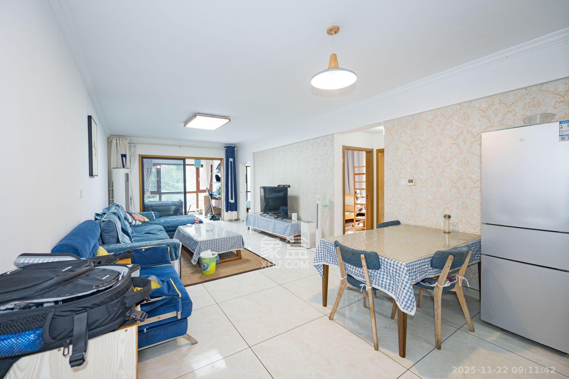 达美D6区  3室2厅1卫    2800.0元/月室内图