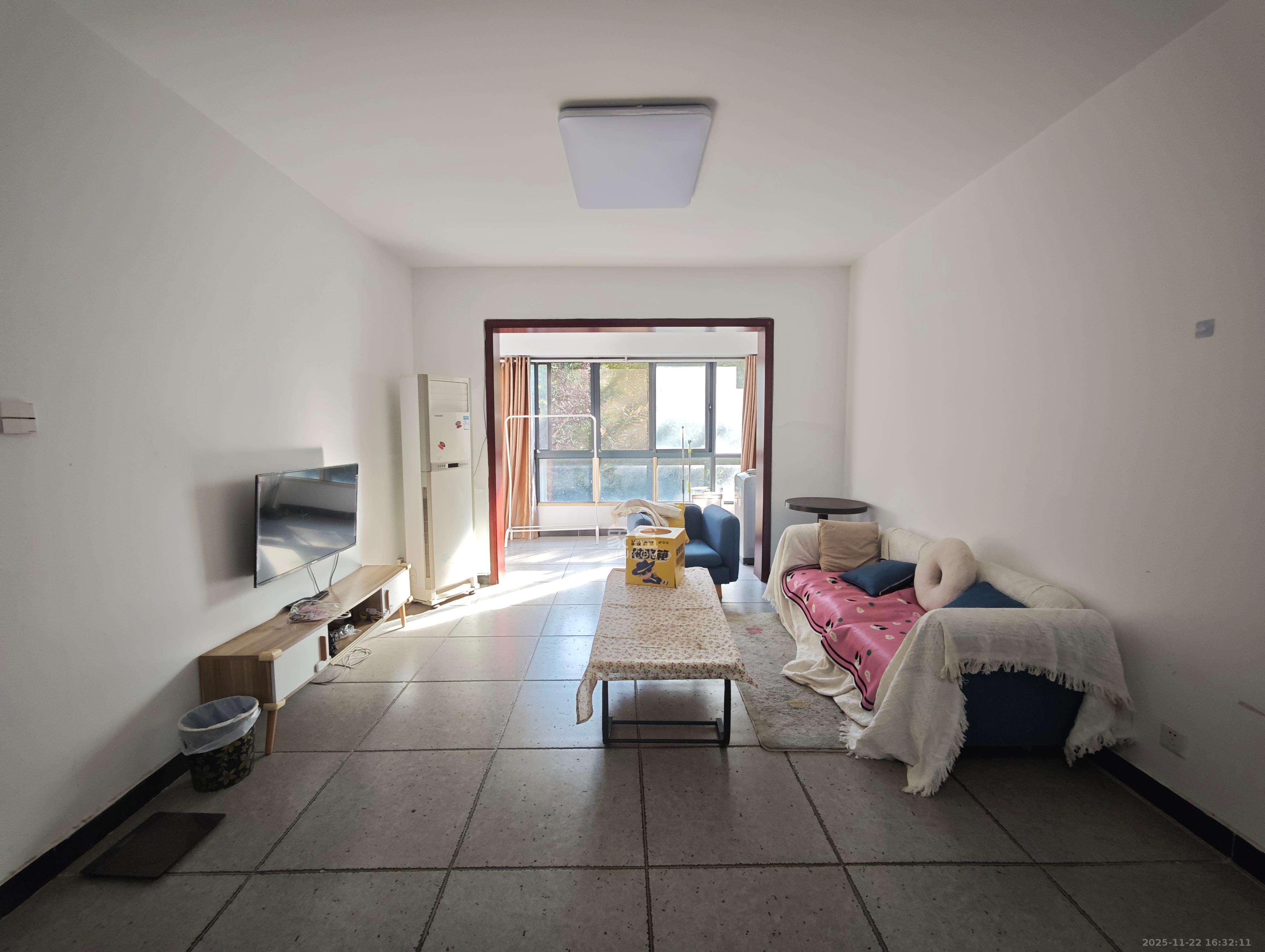 融科檀香山（融科紫檀、香山国际）  2室1厅1卫    2800.0元/月室内图