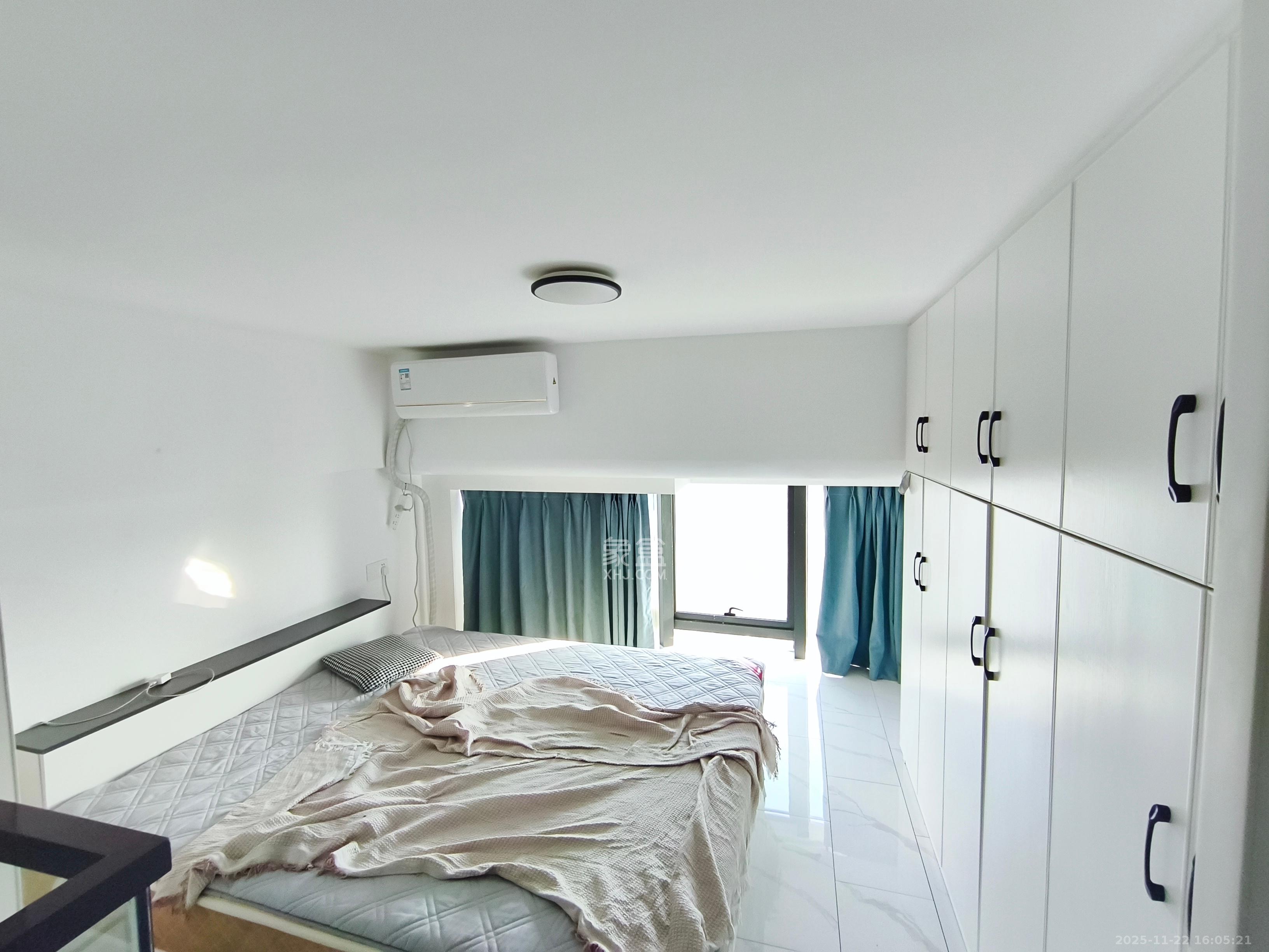 长房时代小镇  1室1厅1卫    2000.0元/月室内图