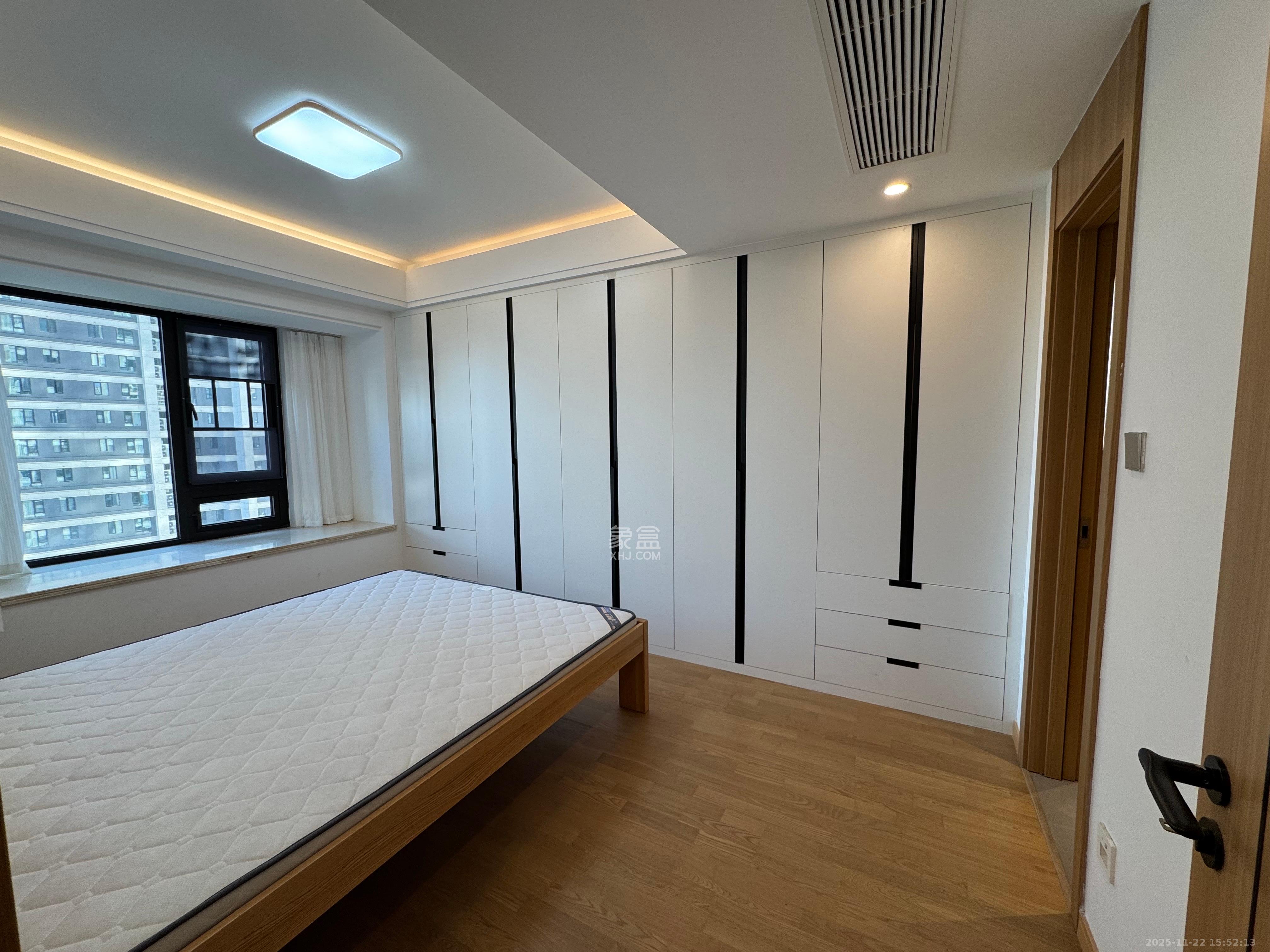 东原麓印长江B区  3室2厅2卫    3500.0元/月室内图