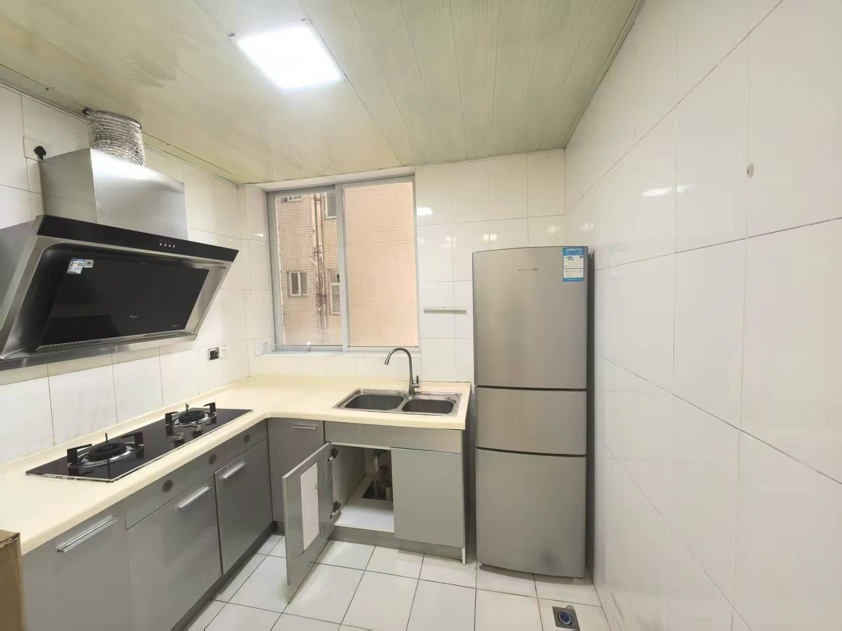 金域湾畔  3室2厅2卫    3300.0元/月室内图