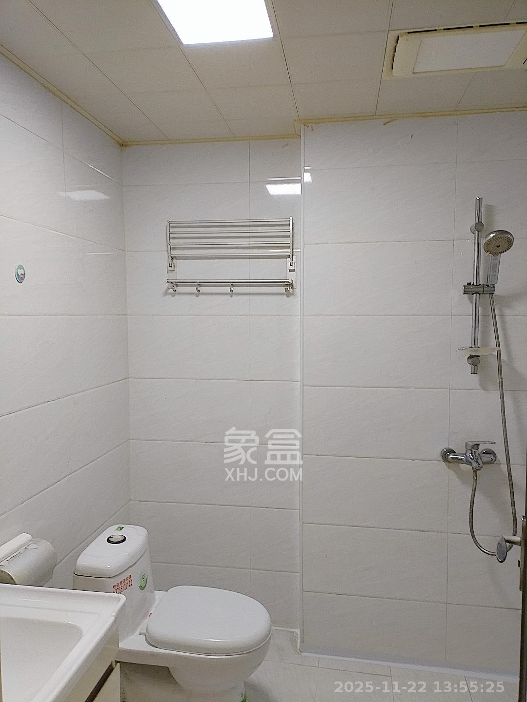 怡海星城  1室1厅1卫    1000.0元/月室内图