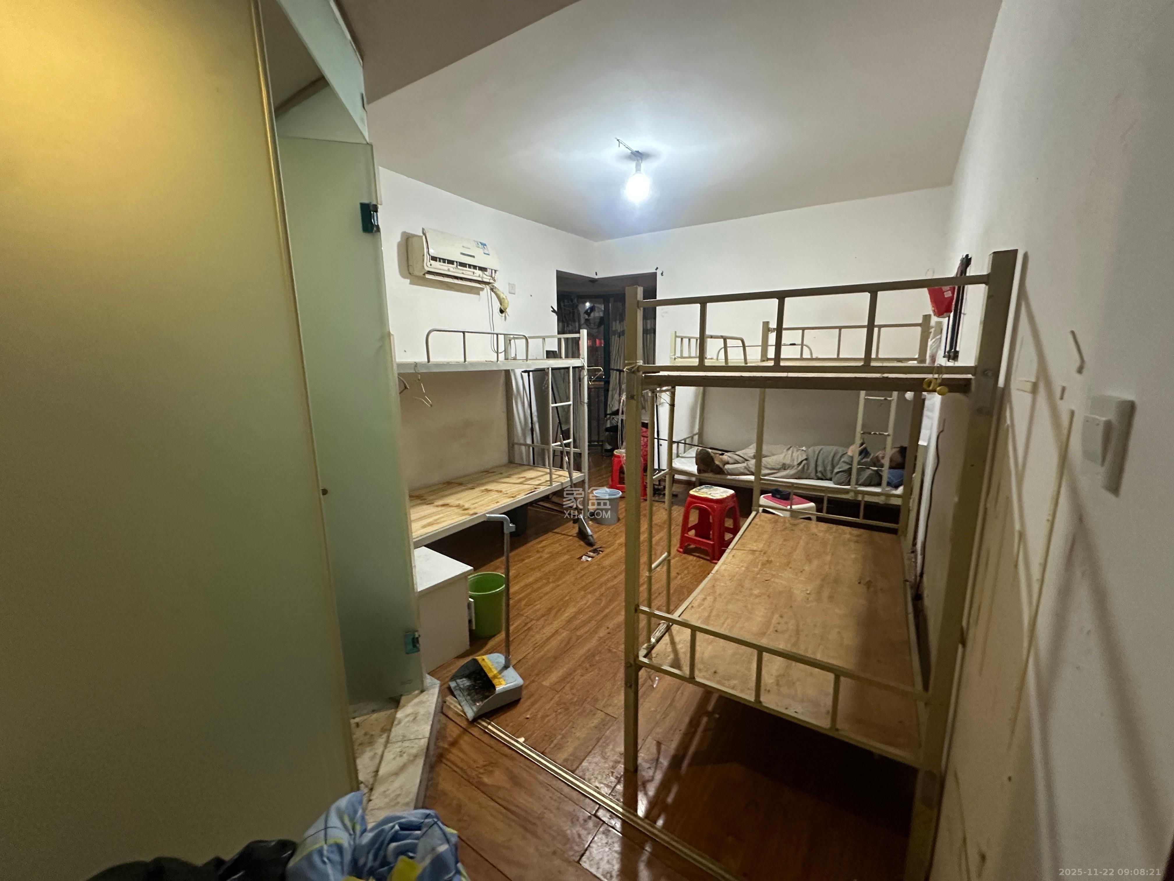 滨江金座 3室2厅2卫 2800.0元/月 滨江金座 3室2厅2卫 2800.0元/月室内图