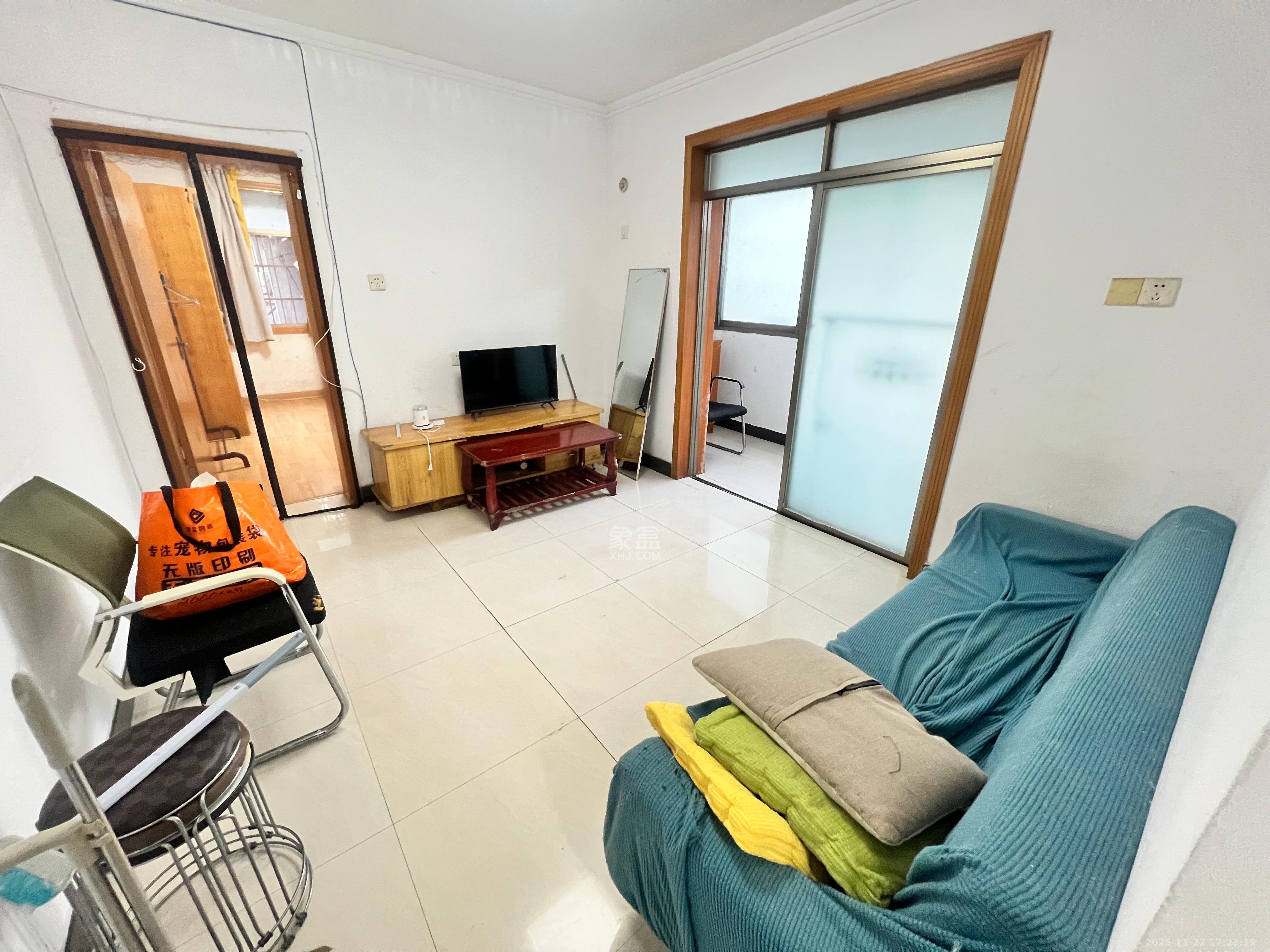 青山祠社区 1室0厅0卫 1400.0元/月 青山祠社区 1室0厅0卫 1400.0元/月室内图