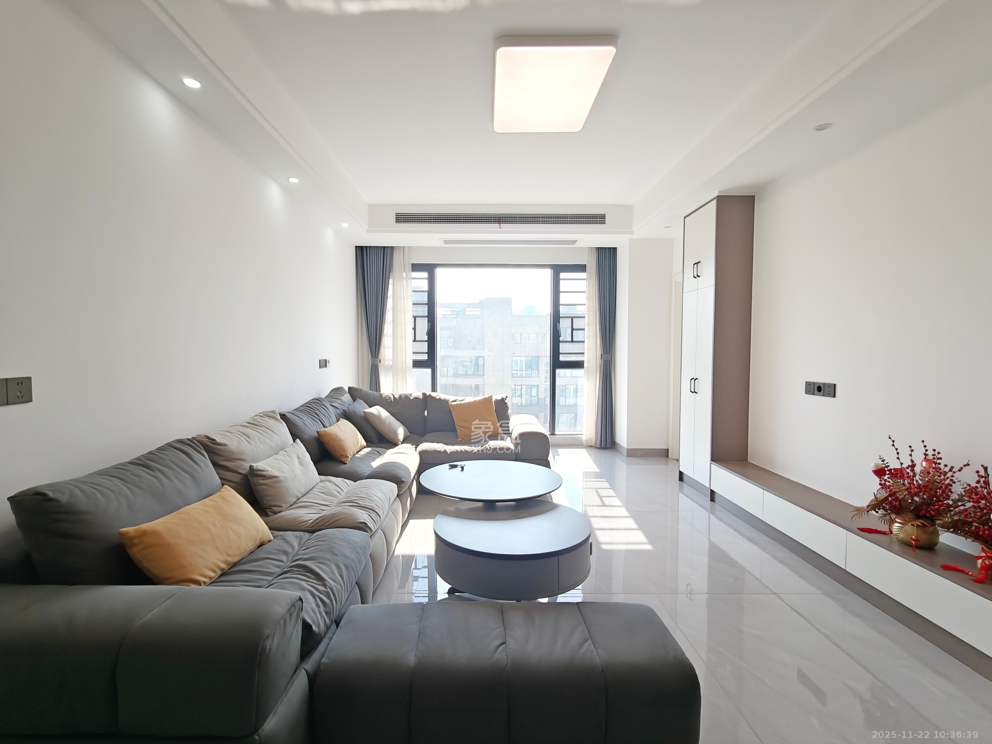 润和湘江天地C区 4室2厅2卫 2600.0元/月 润和湘江天地C区 4室2厅2卫 2600.0元/月室内图