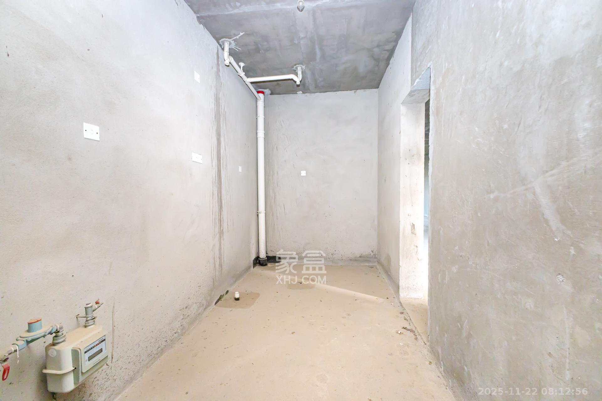 星月绿洲  5室2厅2卫    198.0万厨房