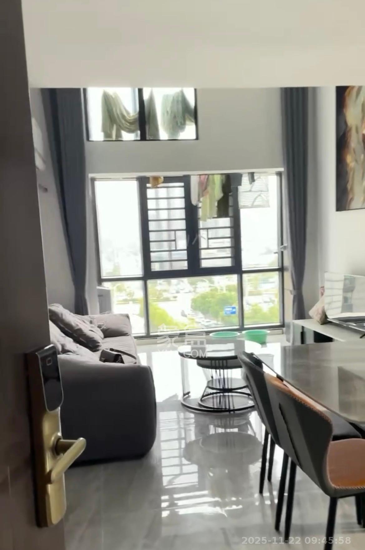 万科金色梦想B区  3室2厅2卫    2600.0元/月