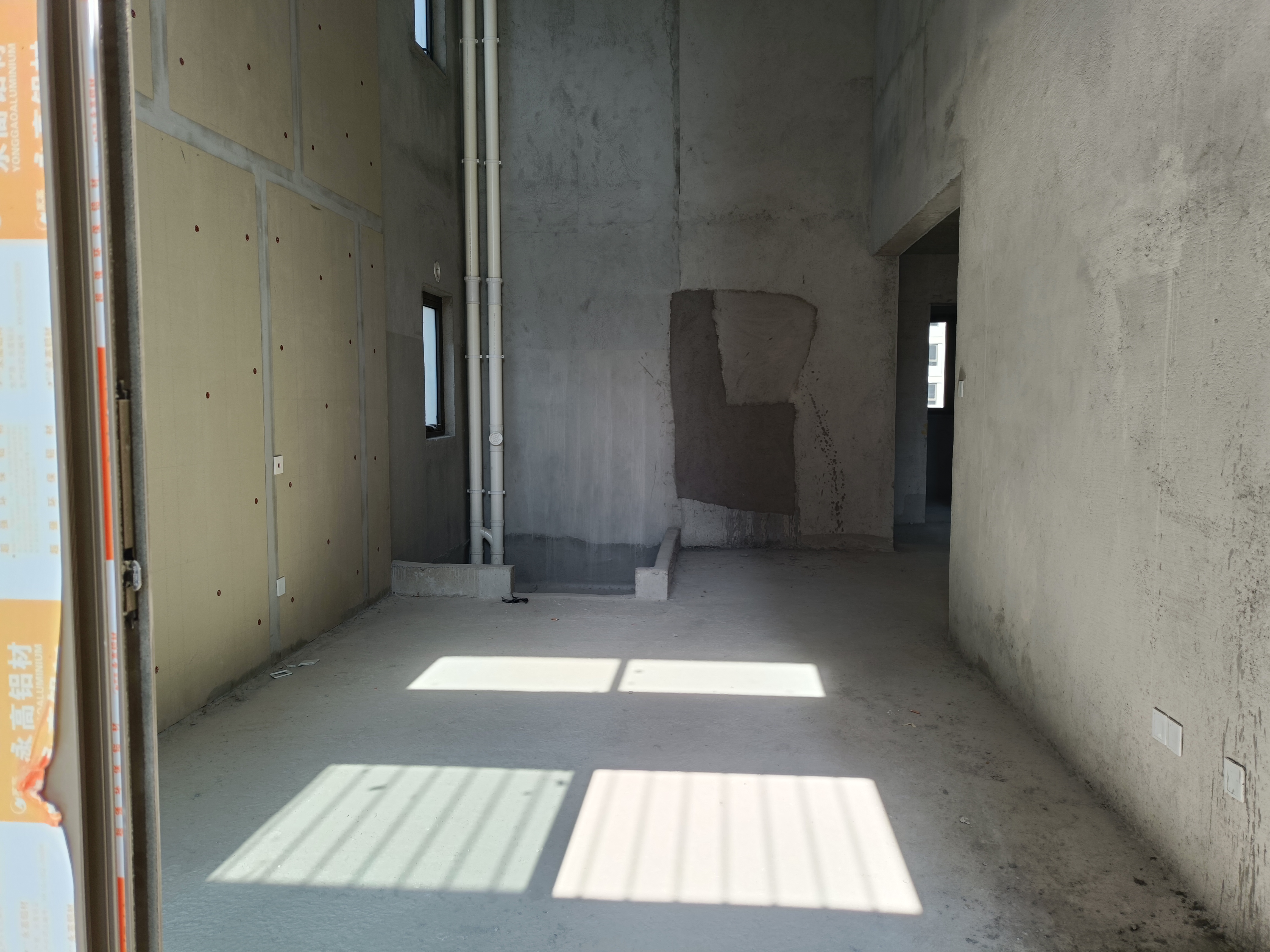 吾悦广场  4室2厅2卫    78.8万客厅