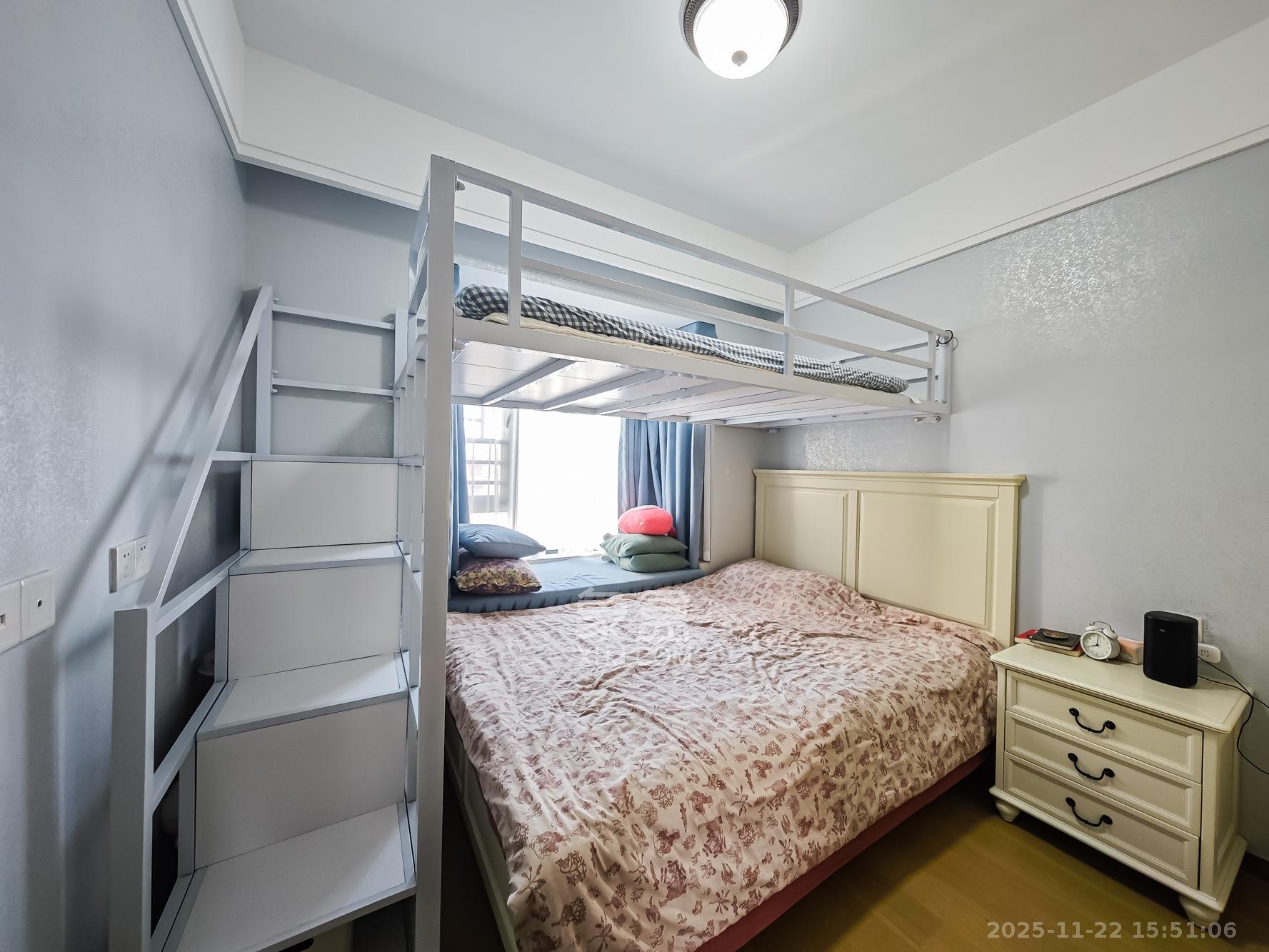 长沙万境潇湘  4室2厅2卫    170.0万卧室