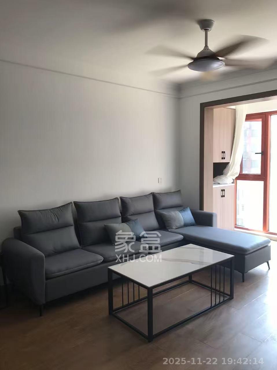 山水新城 2室2厅1卫 1900.0元/月 山水新城 2室2厅1卫 1900.0元/月室内图