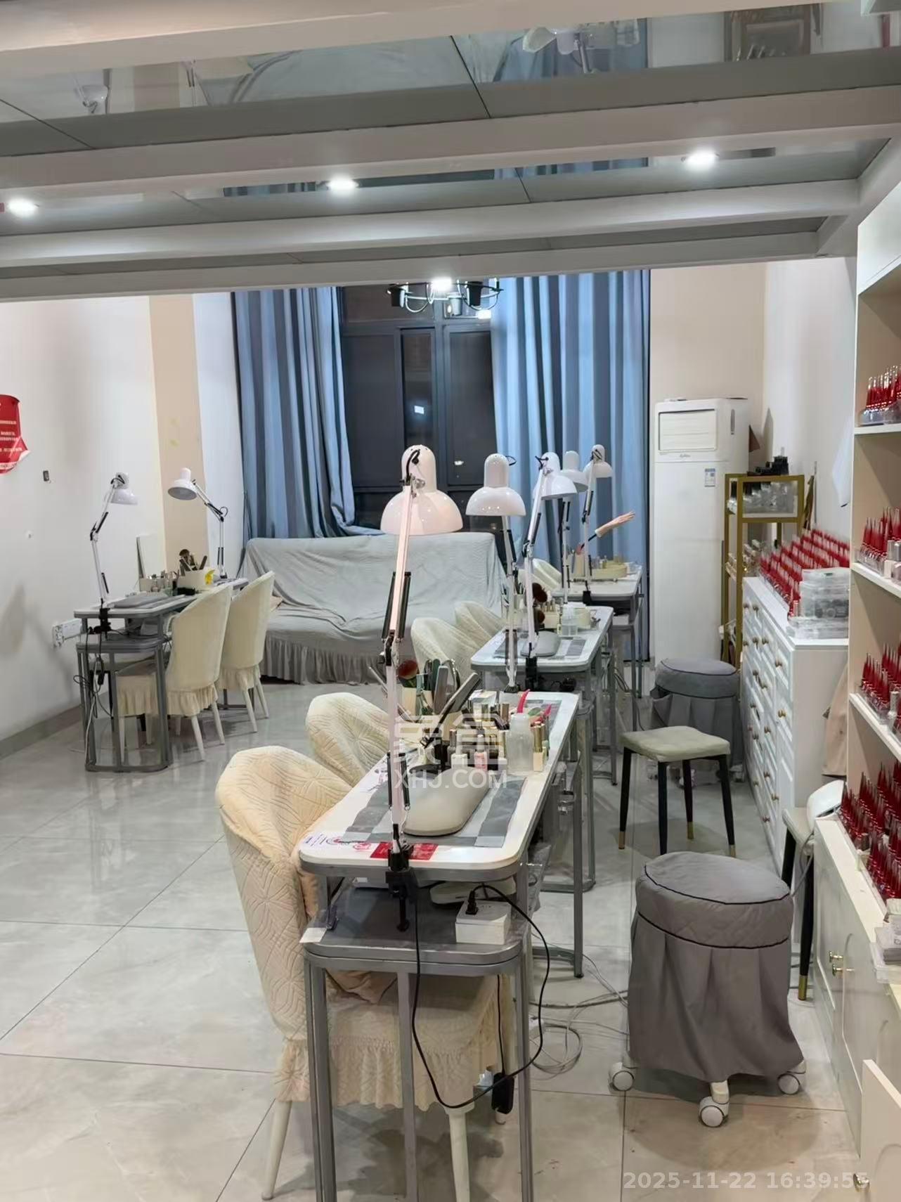 金科时代中心 1室1厅1卫 1700.0元/月 金科时代中心 1室1厅1卫 1700.0元/月室内图