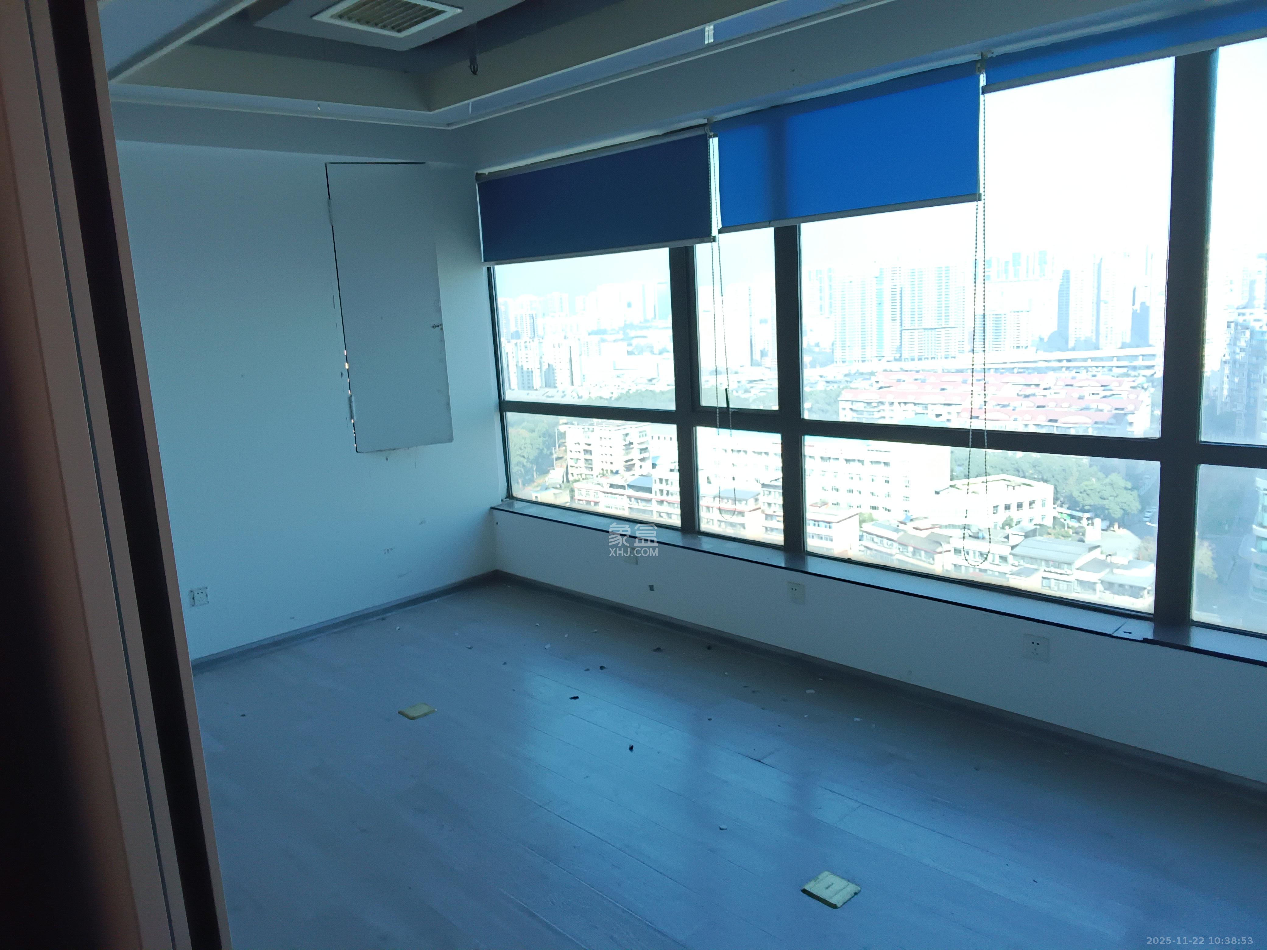 BOBO天下城（CTA财富中心）   300.0㎡      10000.0元/月室内图